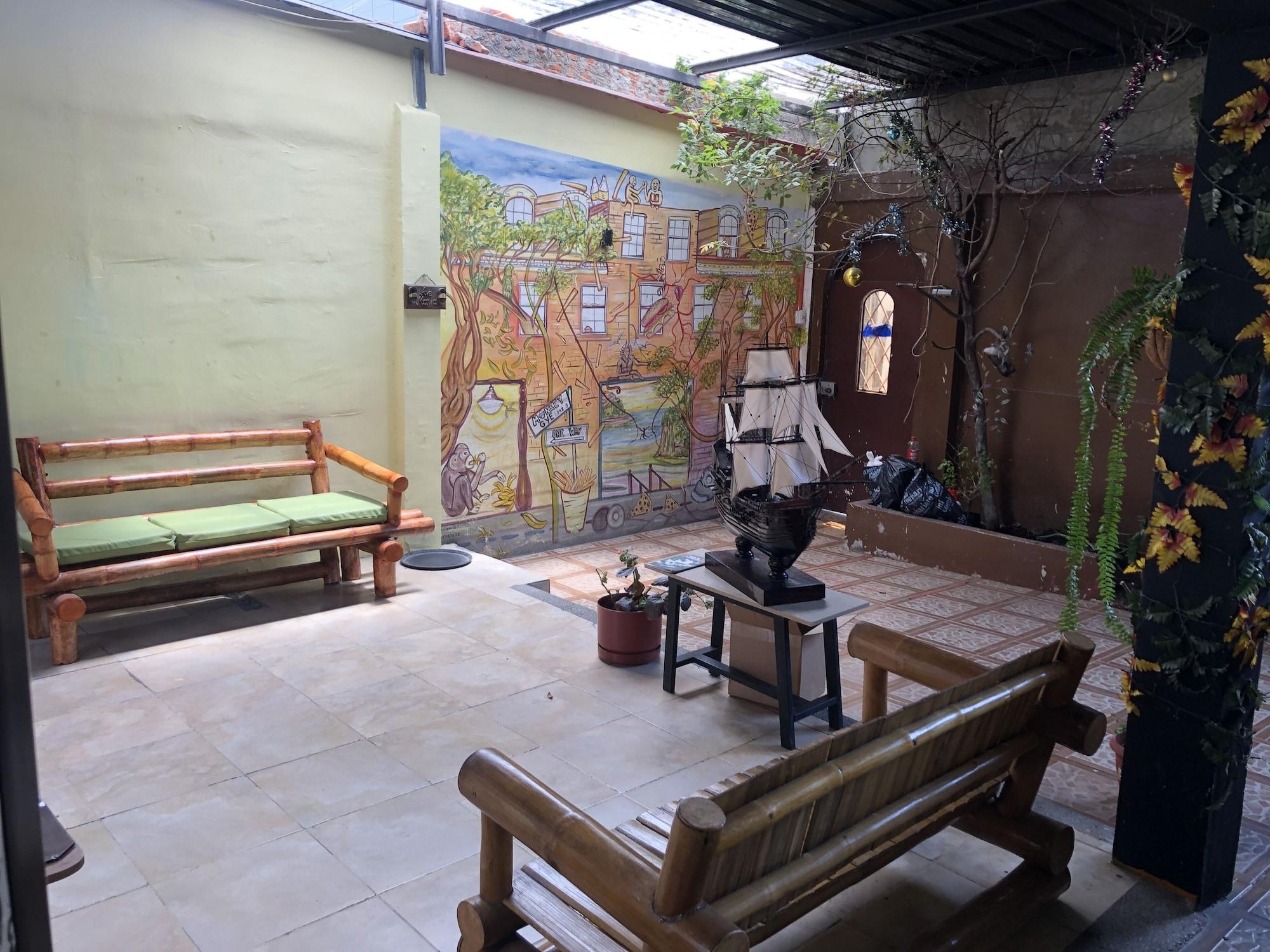 Vista Lobby Funky Monkey Hostel