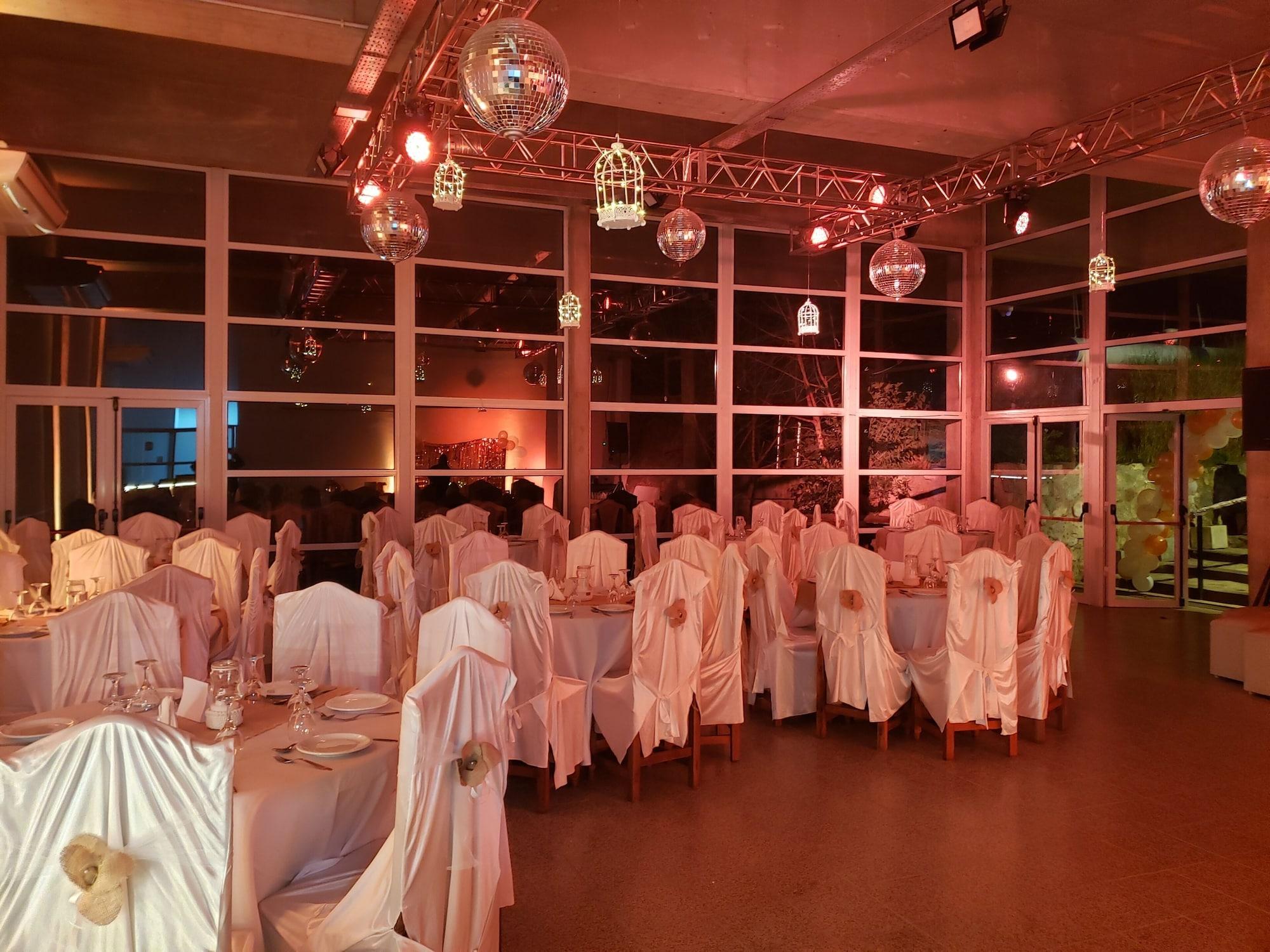 Salón de Baile Hotel Fatvial 4 de Abril