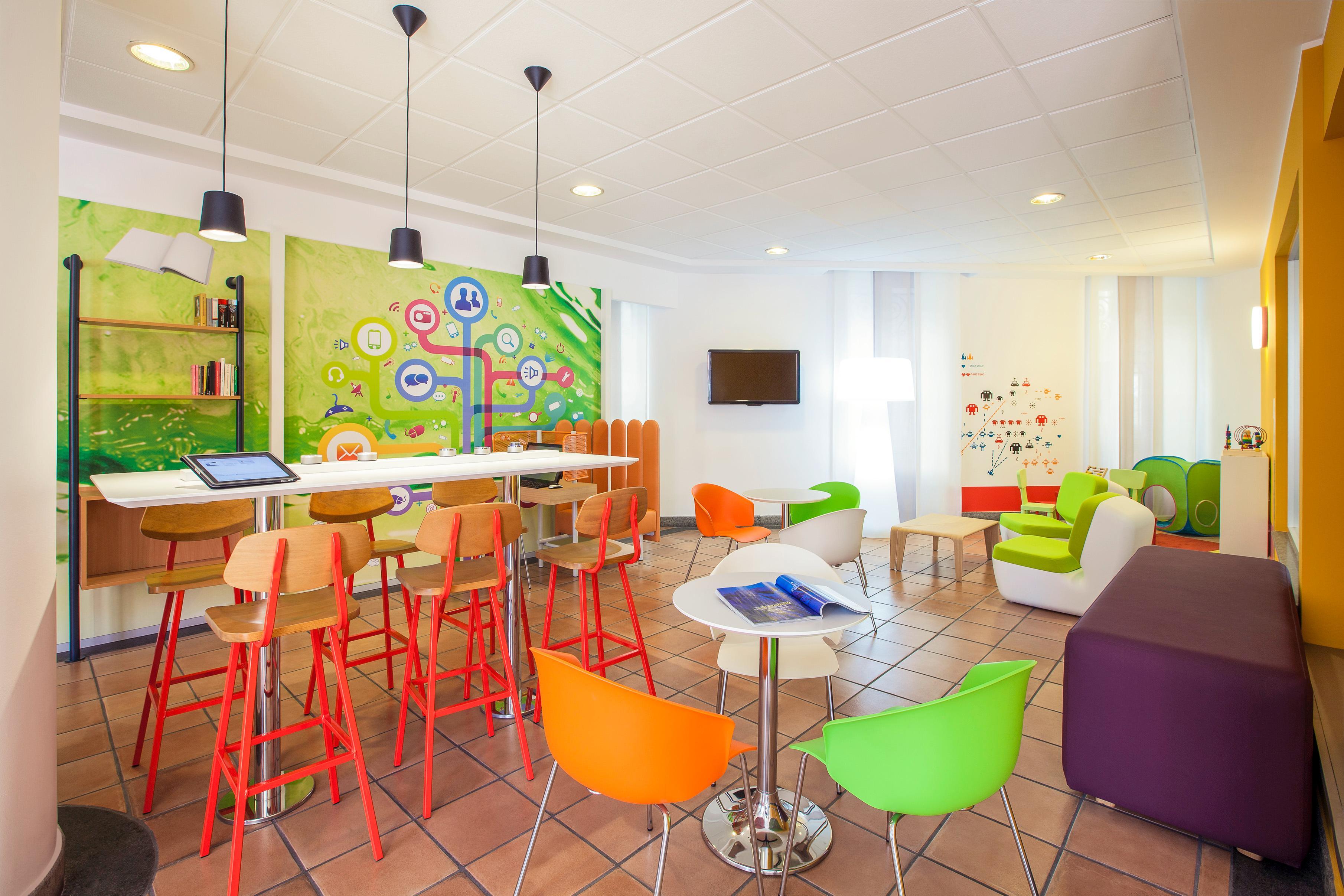 Vista Lobby ibis Styles Napoli Garibaldi