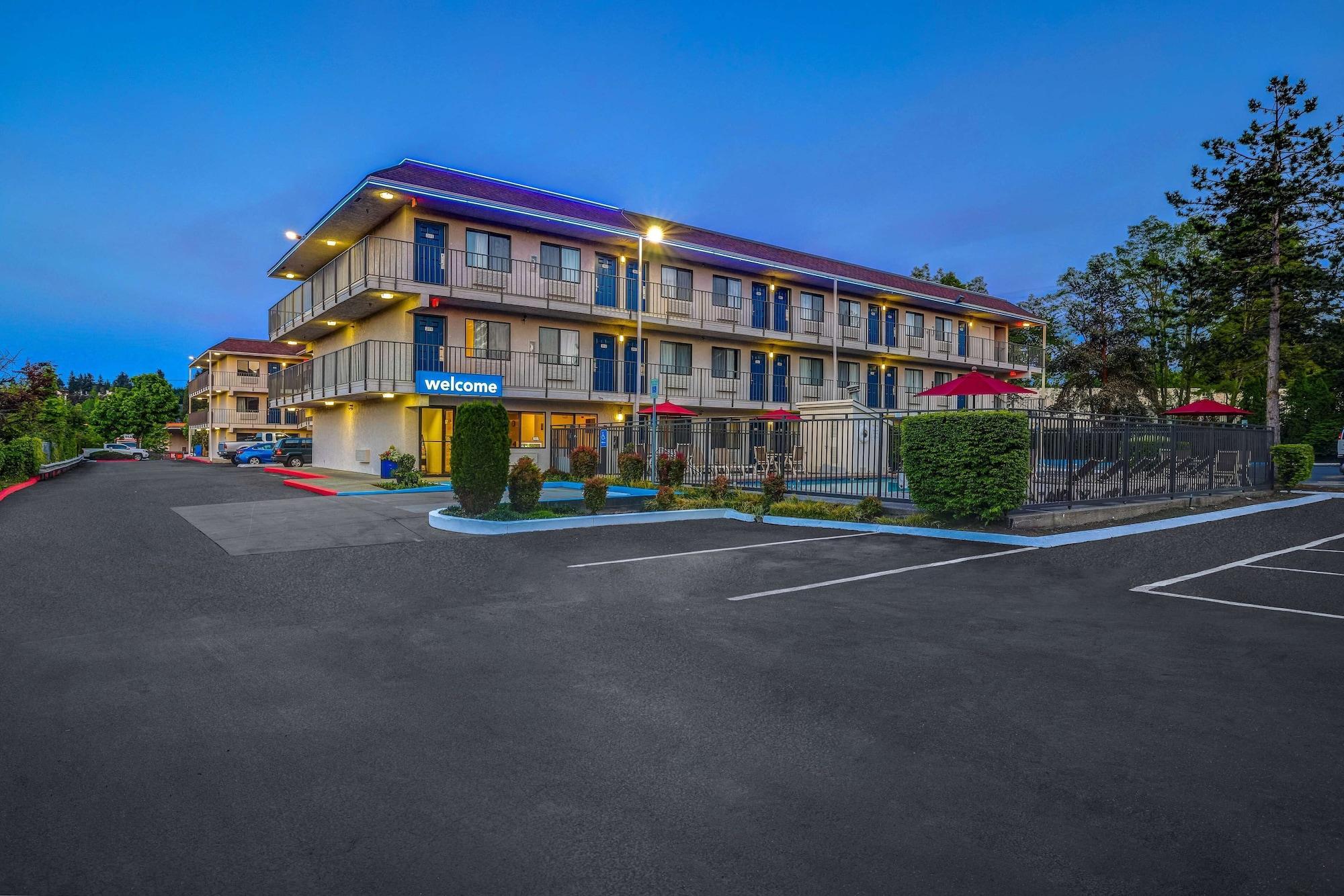 Varios Motel 6 Kirkland, WA - North Kirkland