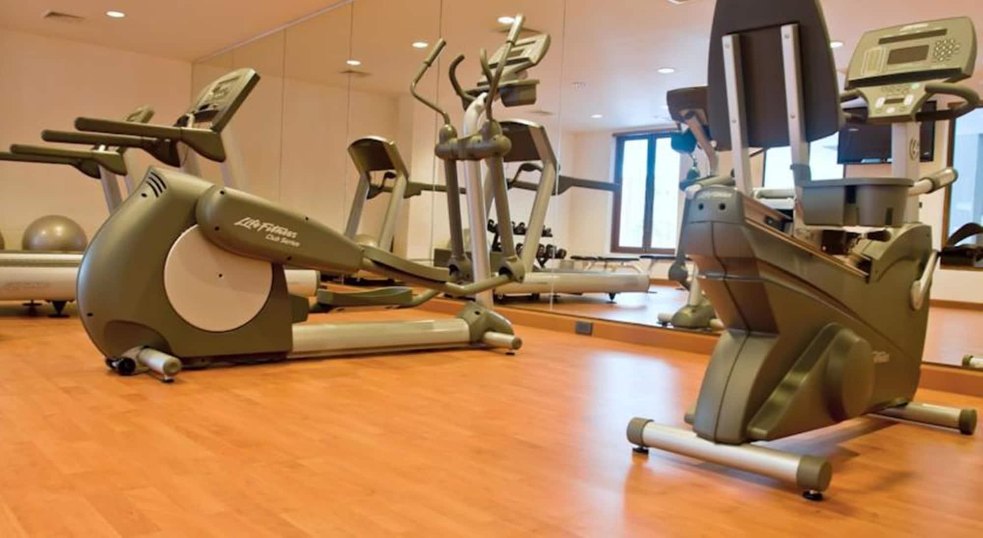 Gimnasio Hansar Samui Resort & Spa