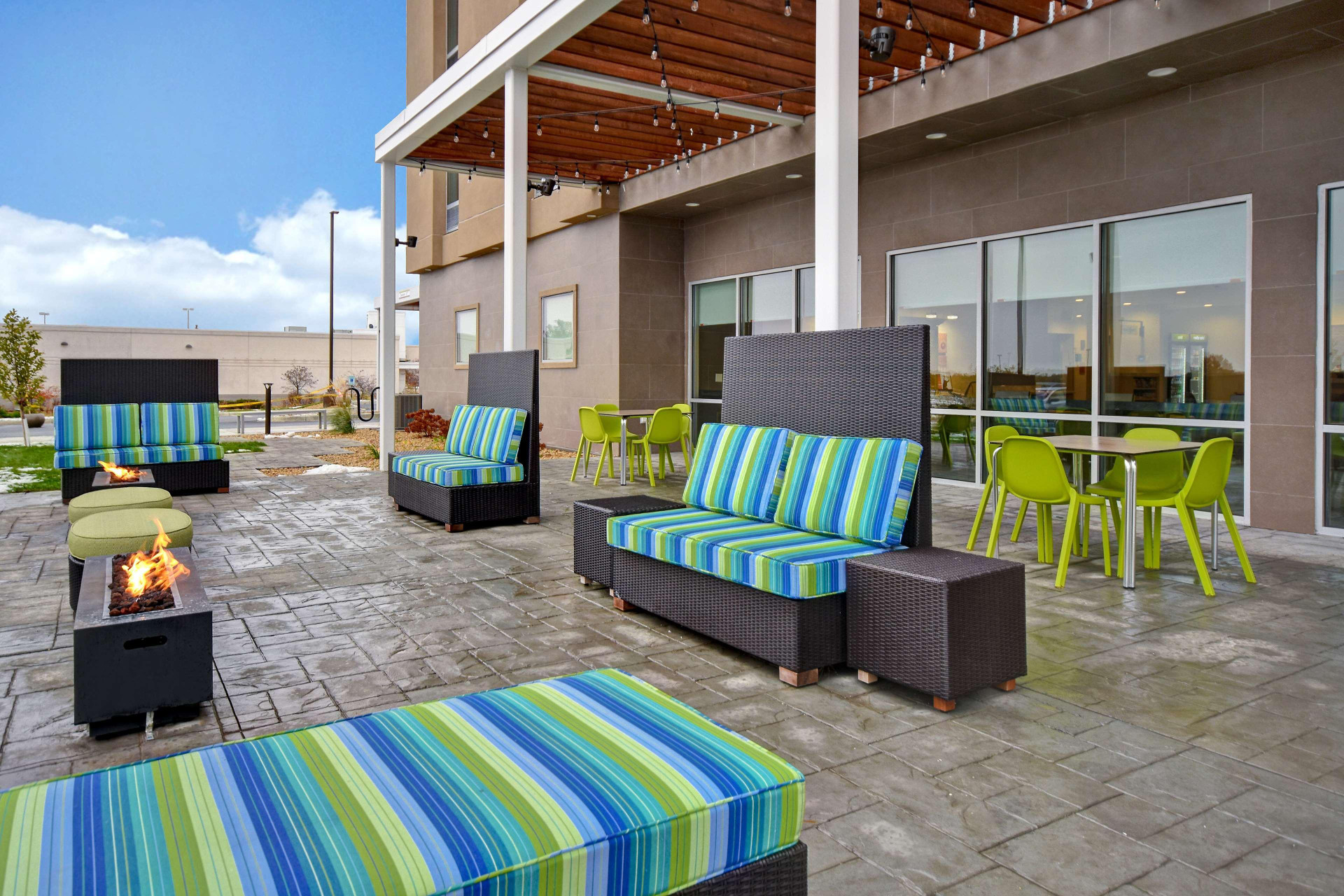 Vista Exterior Home2 Suites by Hilton Eau Claire South