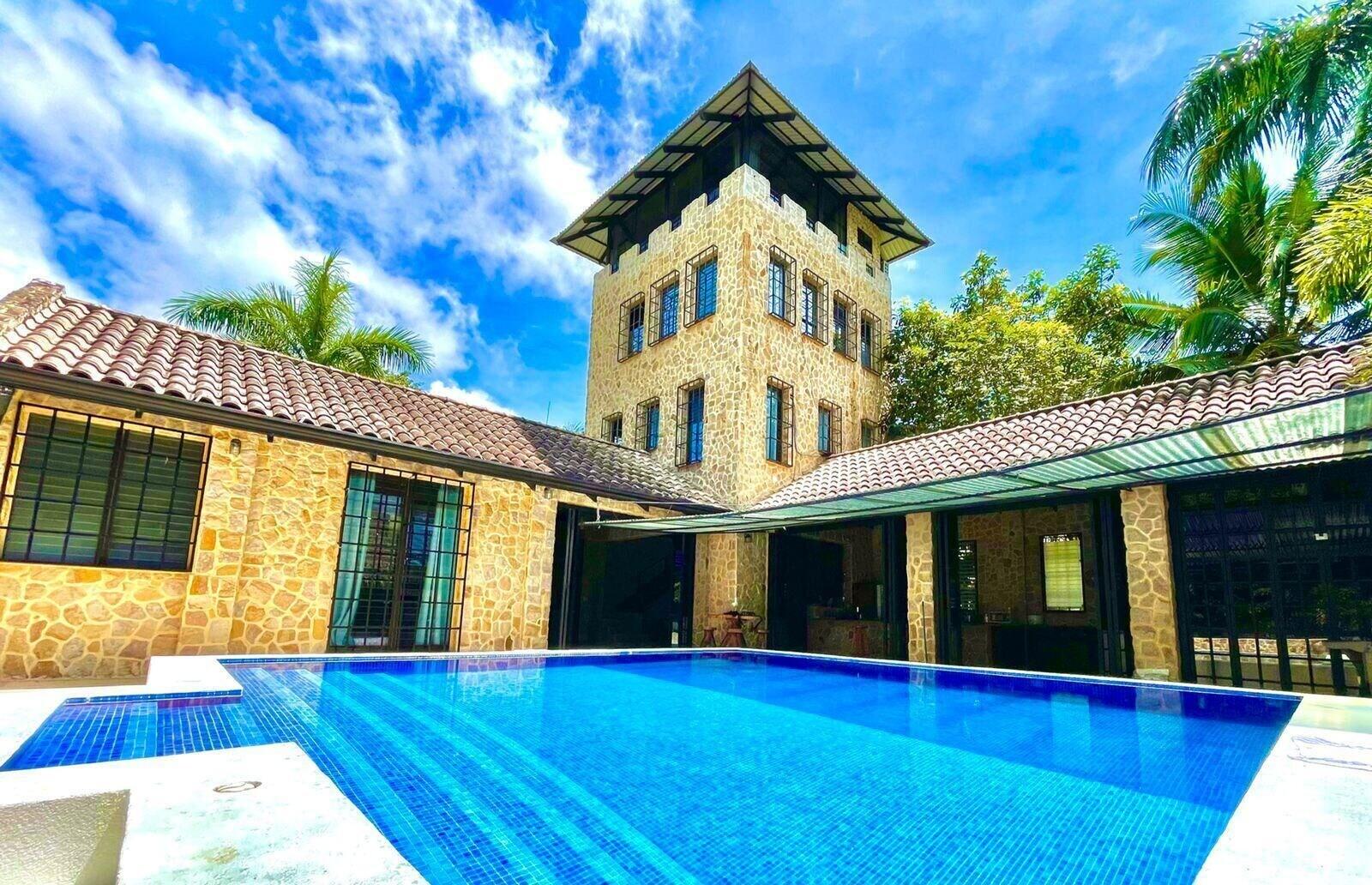 Varios Castillo Tambor Resort and Restaurant