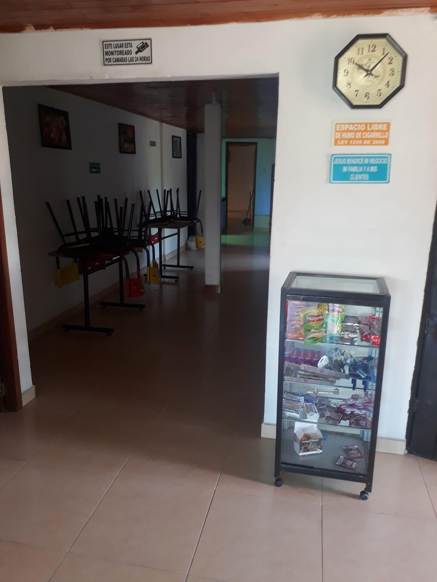 Vista Lobby Hotel Portal del Valle