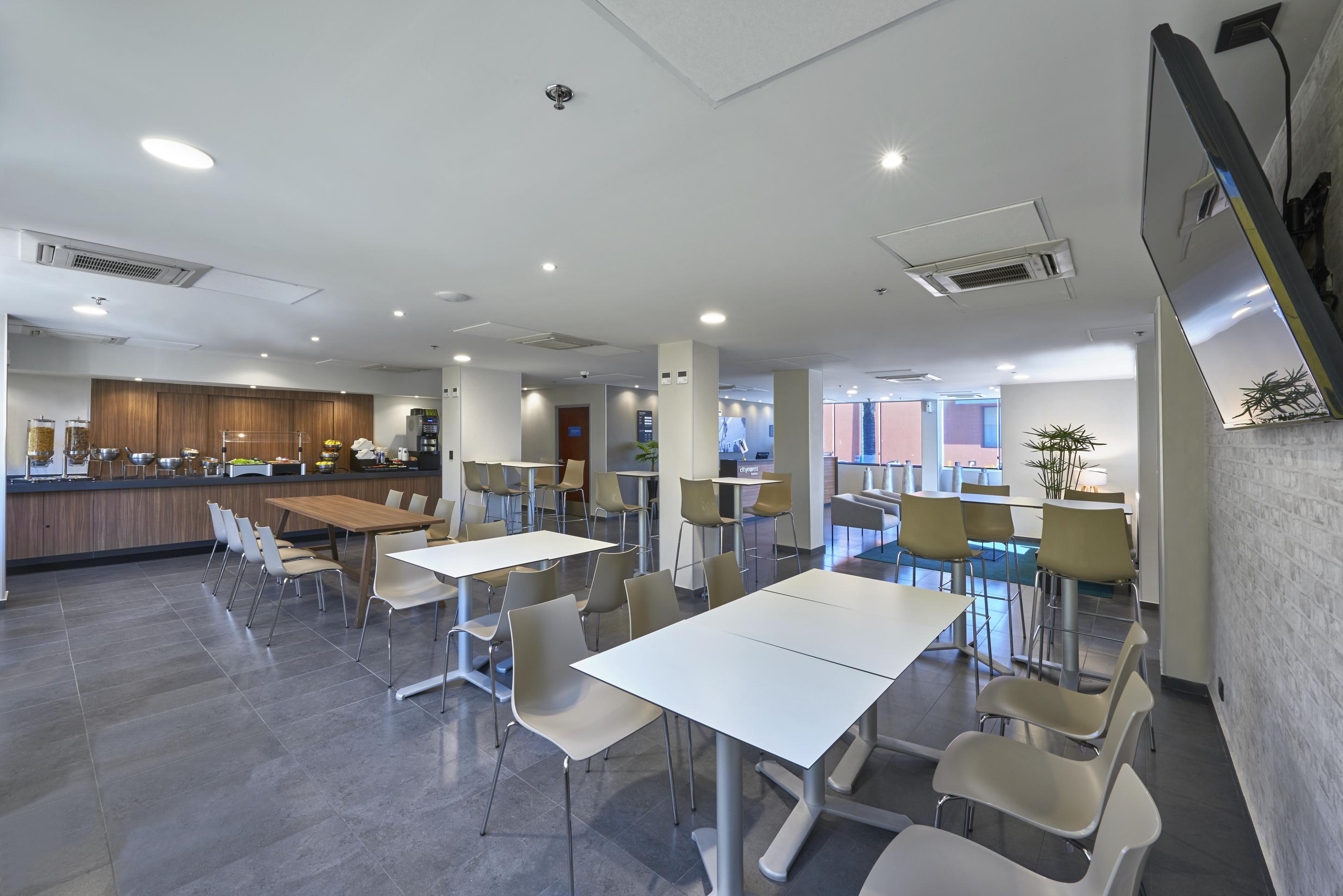 Restaurant City Express by Marriott Queretaro