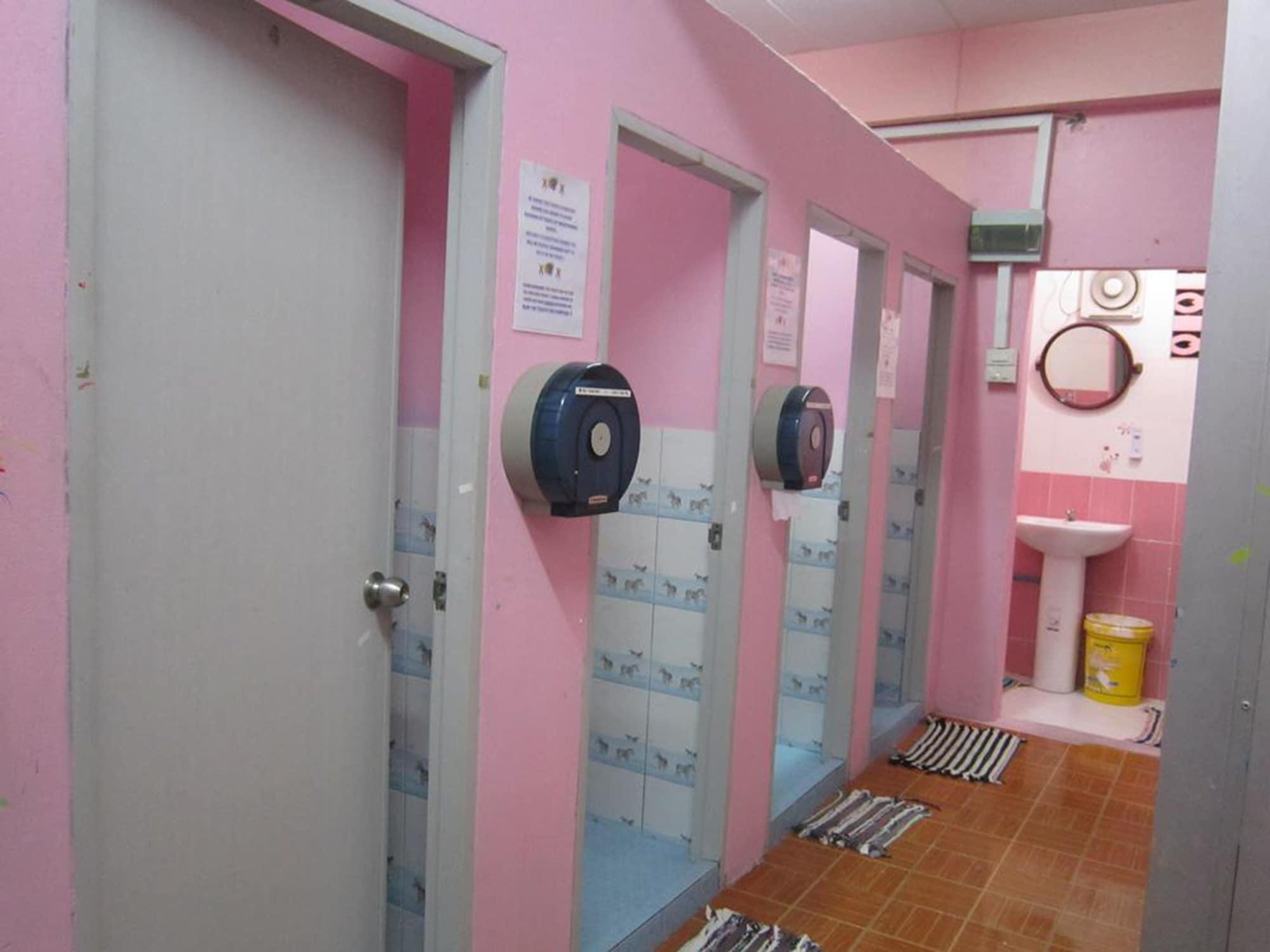 Equipamiento de Habitación Lucky Homestay - Hostel