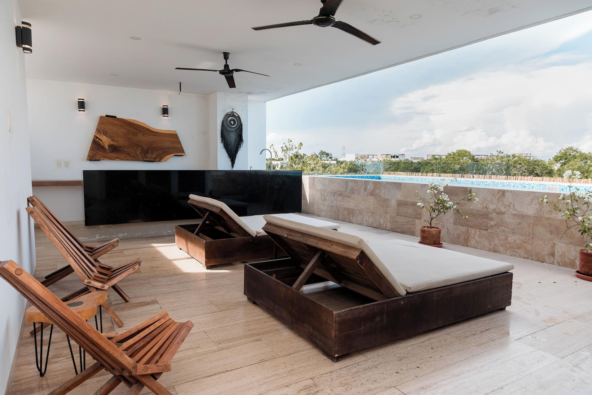 Comodidades del Alojamiento Amira Residence with Private Pool