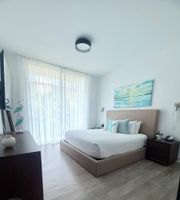 Renta temporal - ★Steps to the SAND★Hollywood BEACH Condo w/ Rooftop POOL & Hot Tub★PET Friendly★
