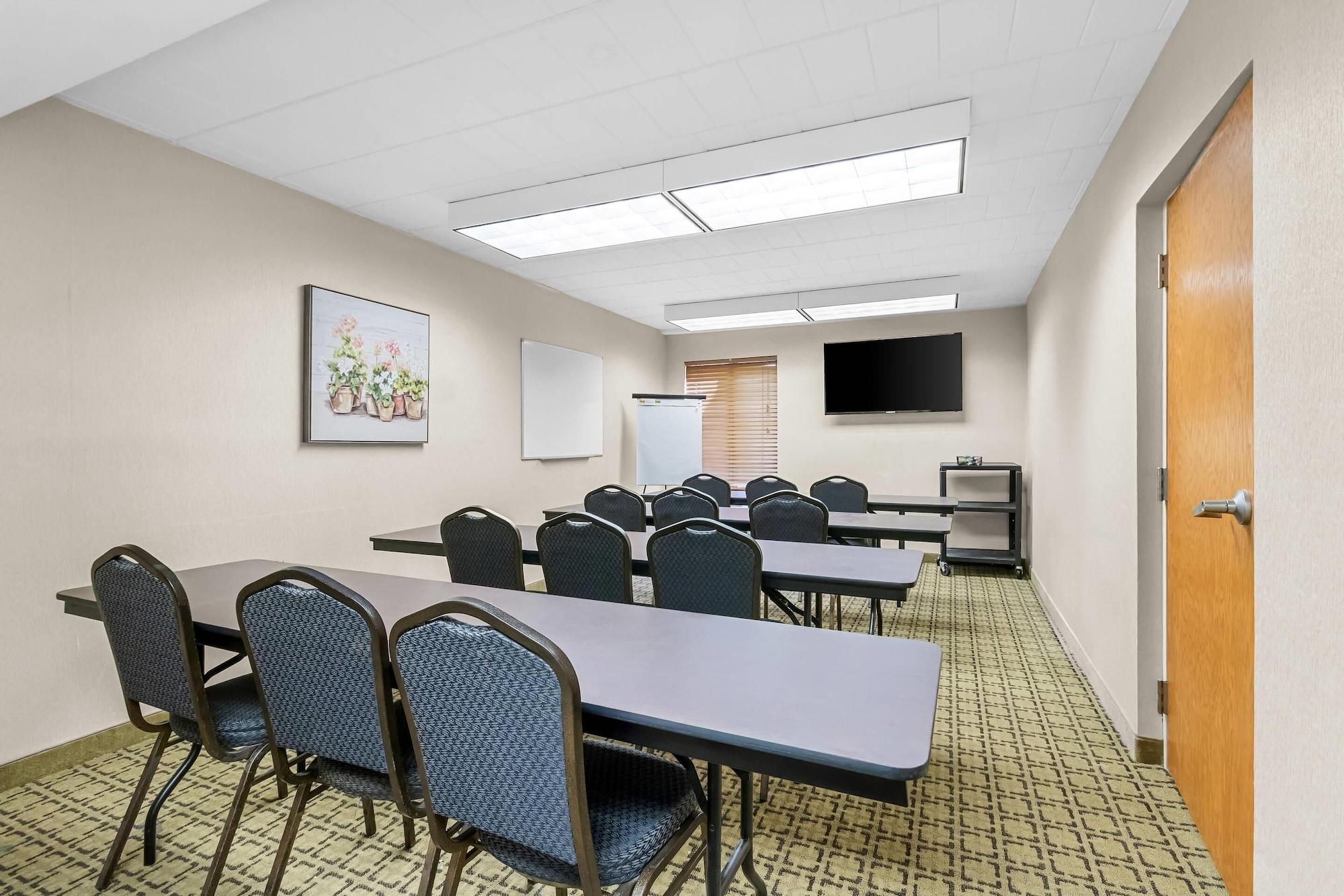 Sala de Reuniones Clarion Inn Cranberry Township