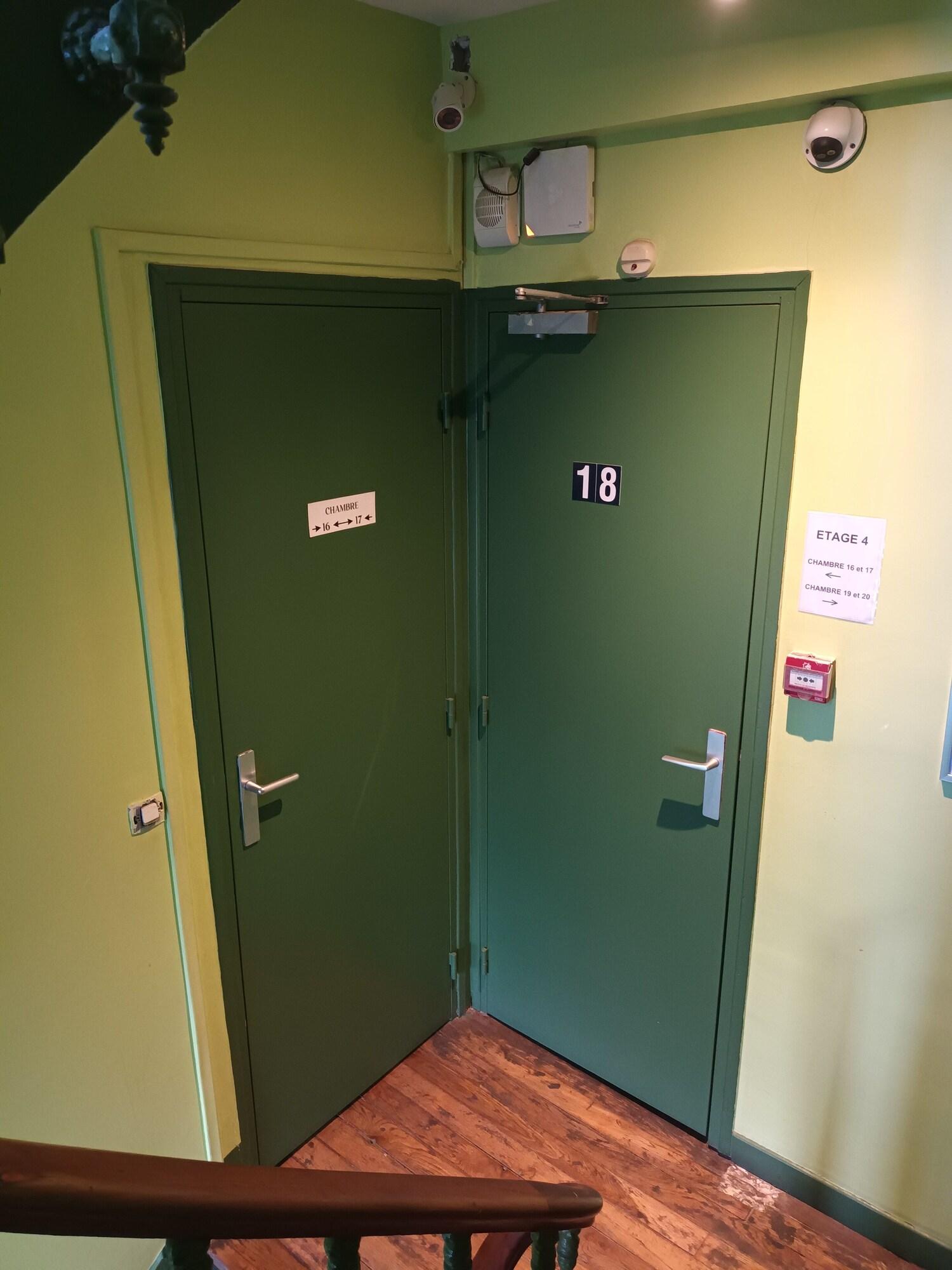 Vista Exterior Hôtel Azur