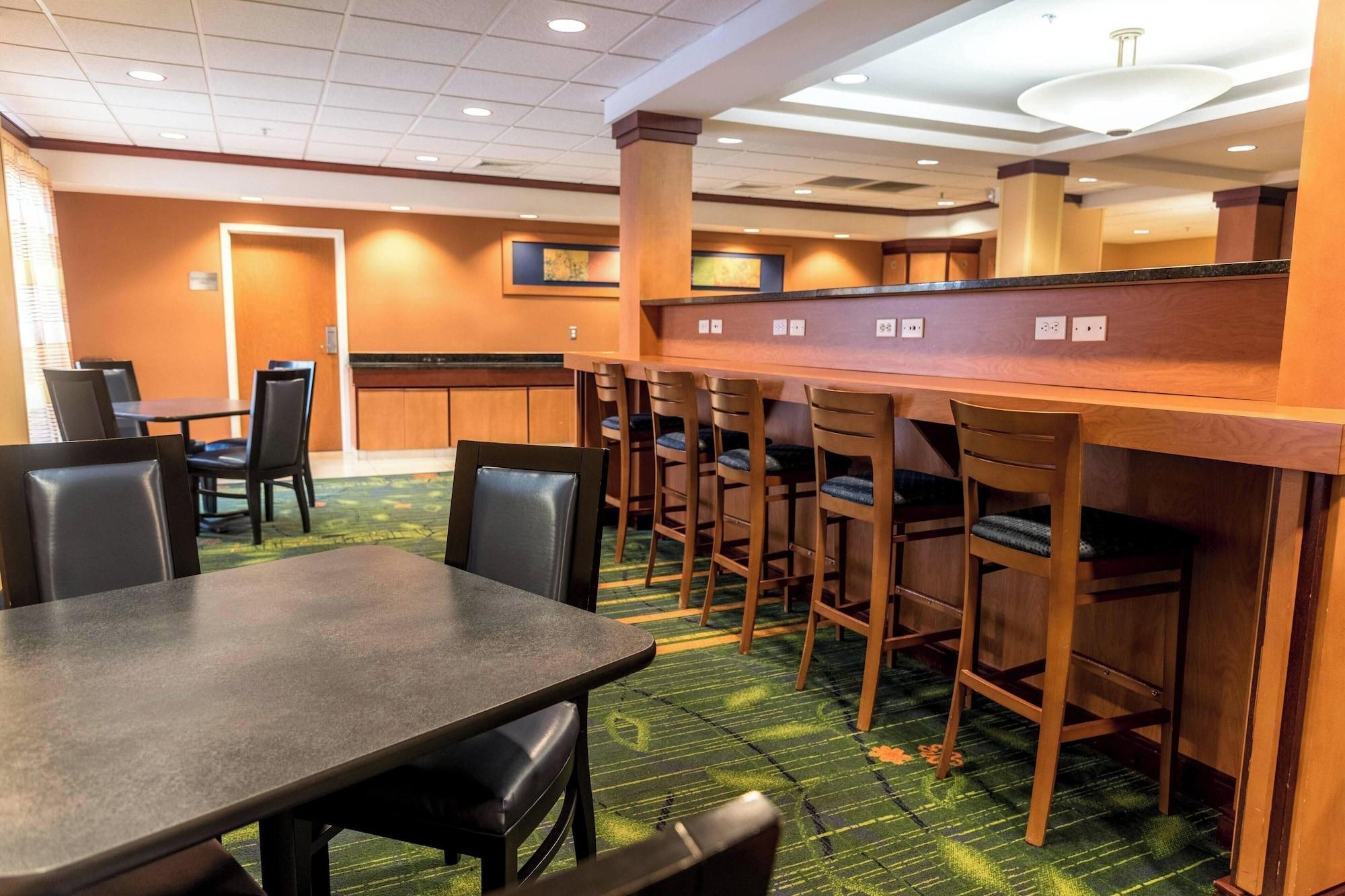 Restaurant Fairfield Inn and Suites by Marriott Muskegon Norton Shores