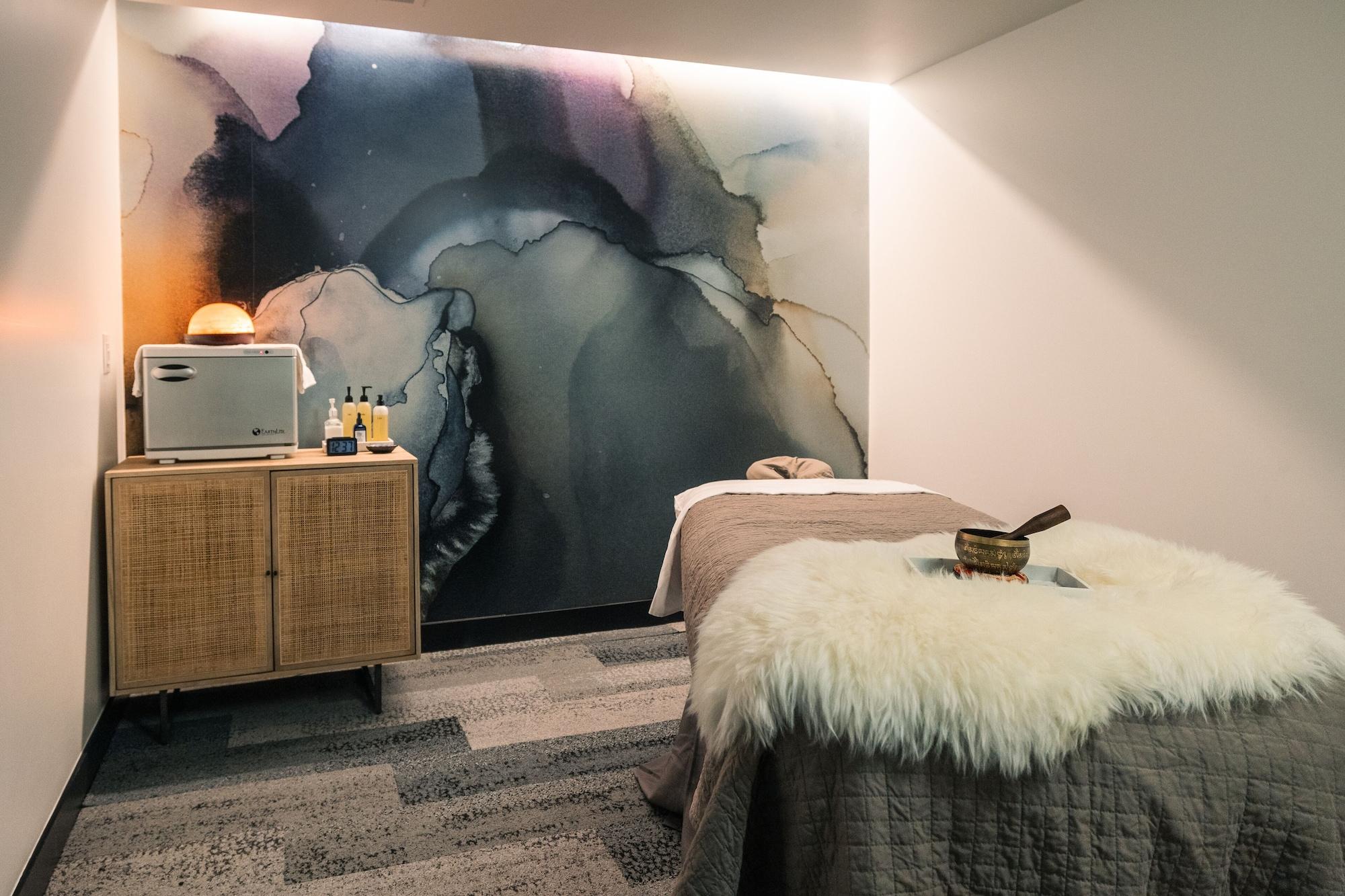 Spa Gravity Haus Vail