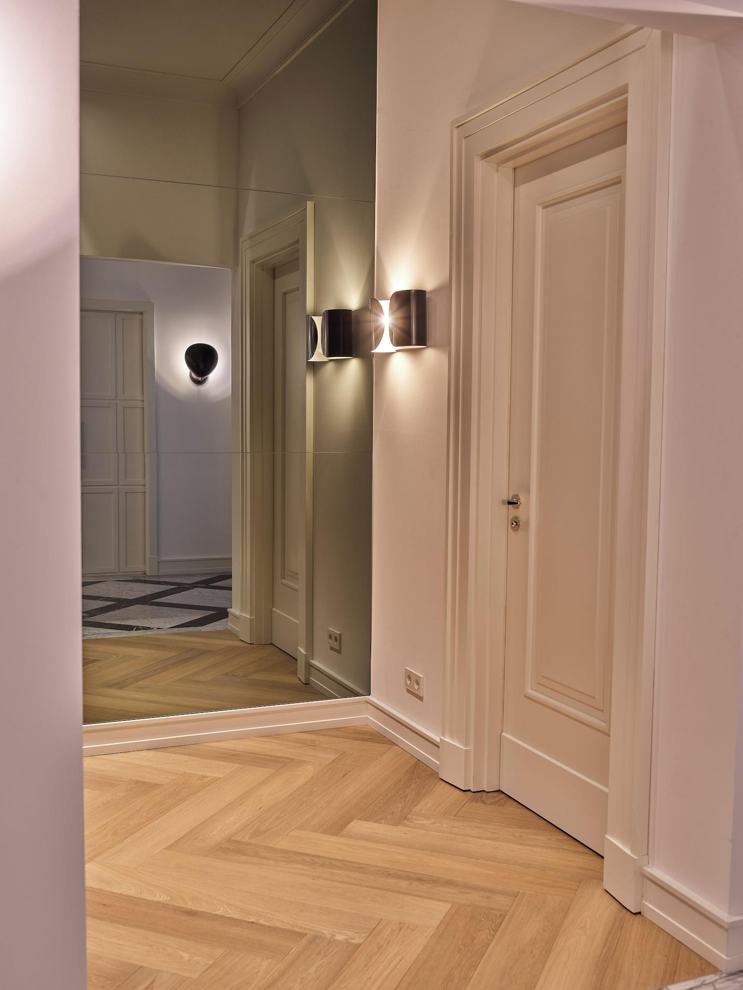 Vista Lobby Townhouse by THE QVEST