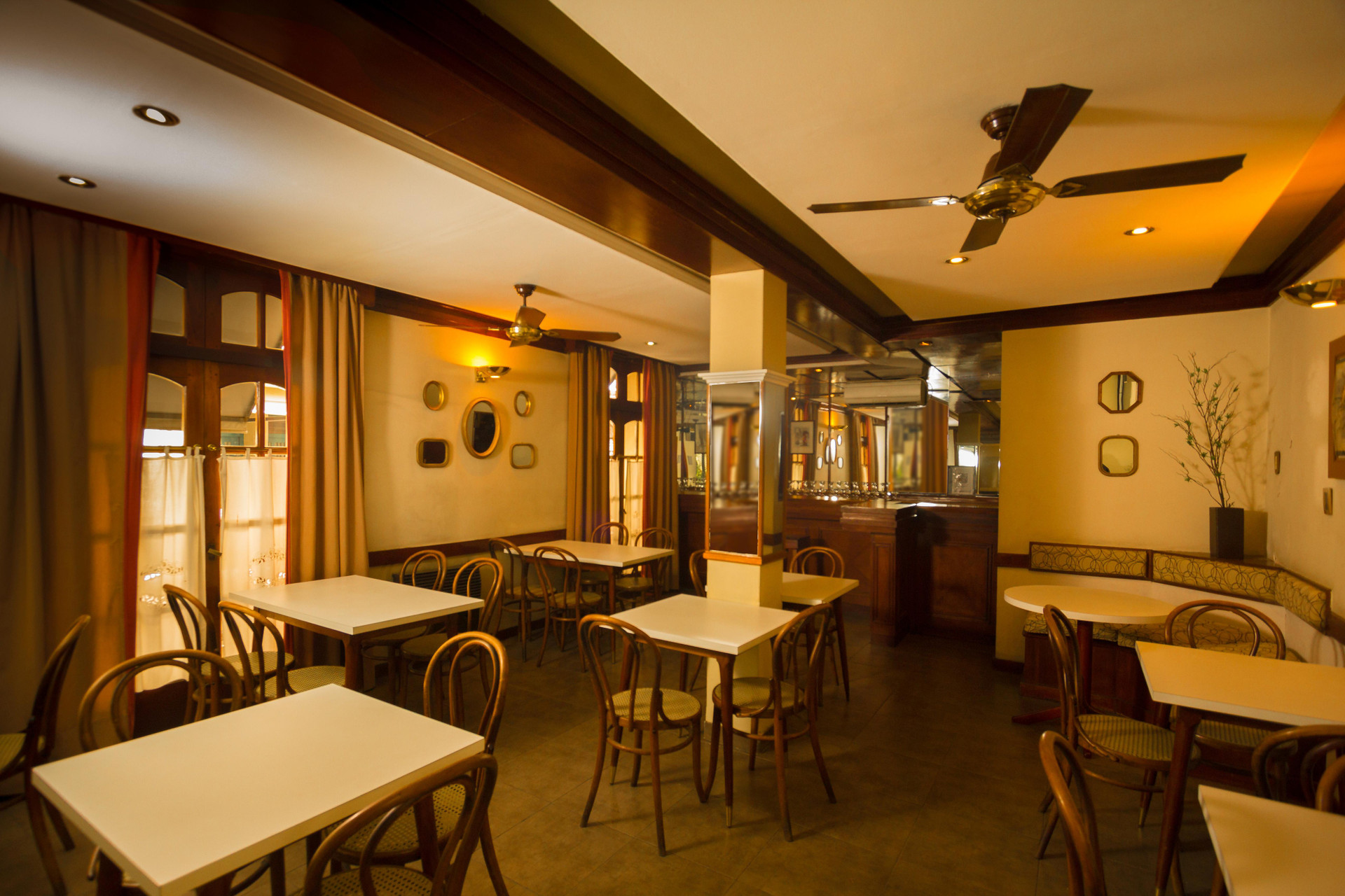 Restaurant Parana Hotel Plaza Jardín