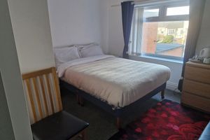 Alquiler Vacacional - Cosy Ensuite Double Room