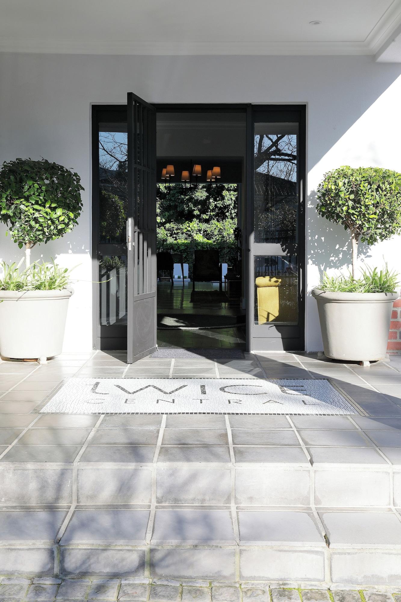 Vista Lobby Twice Central Guesthouse