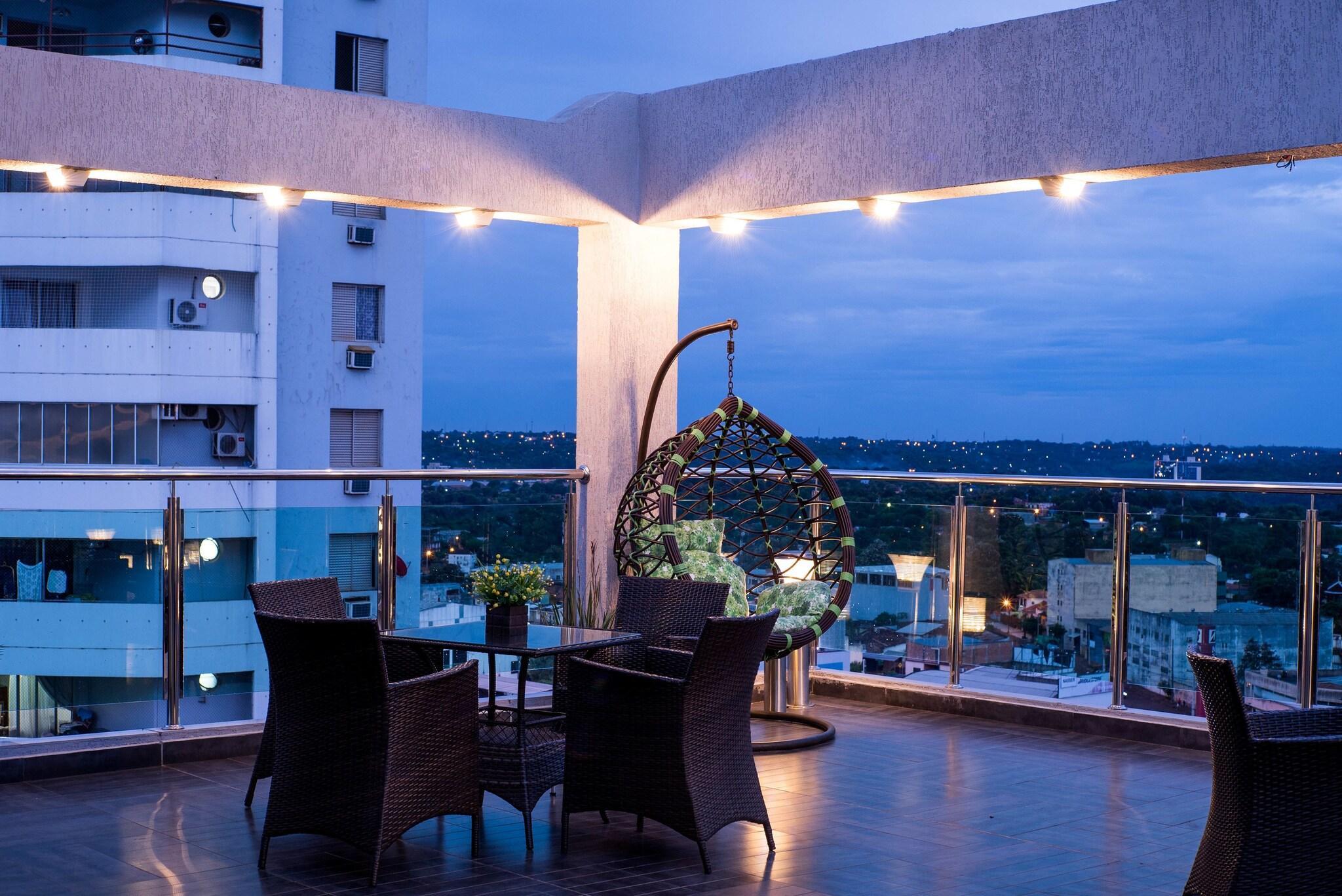 Vista Exterior Howard Johnson Ciudad del Este