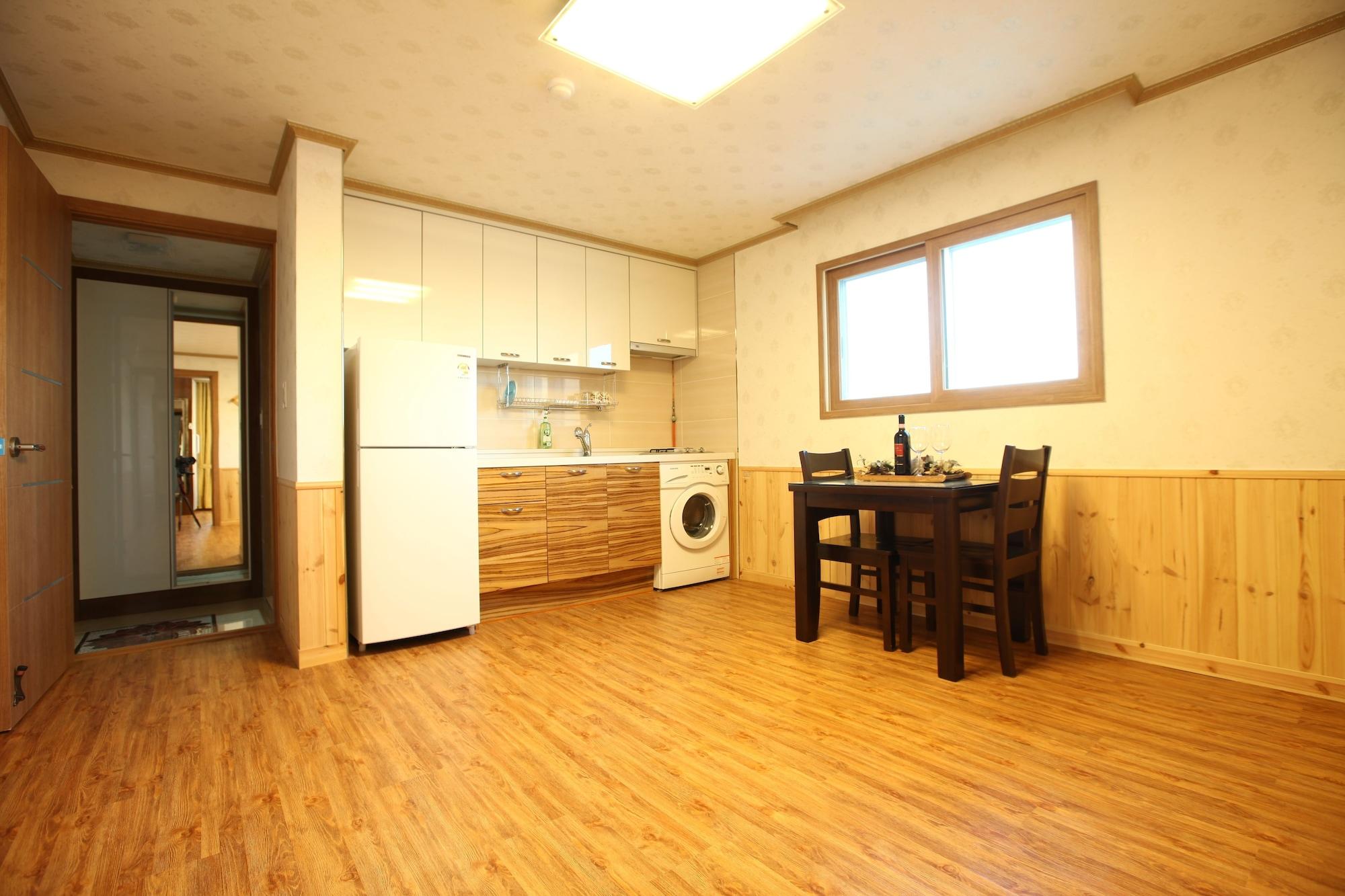 Equipamiento de Habitación Haesung Parktel