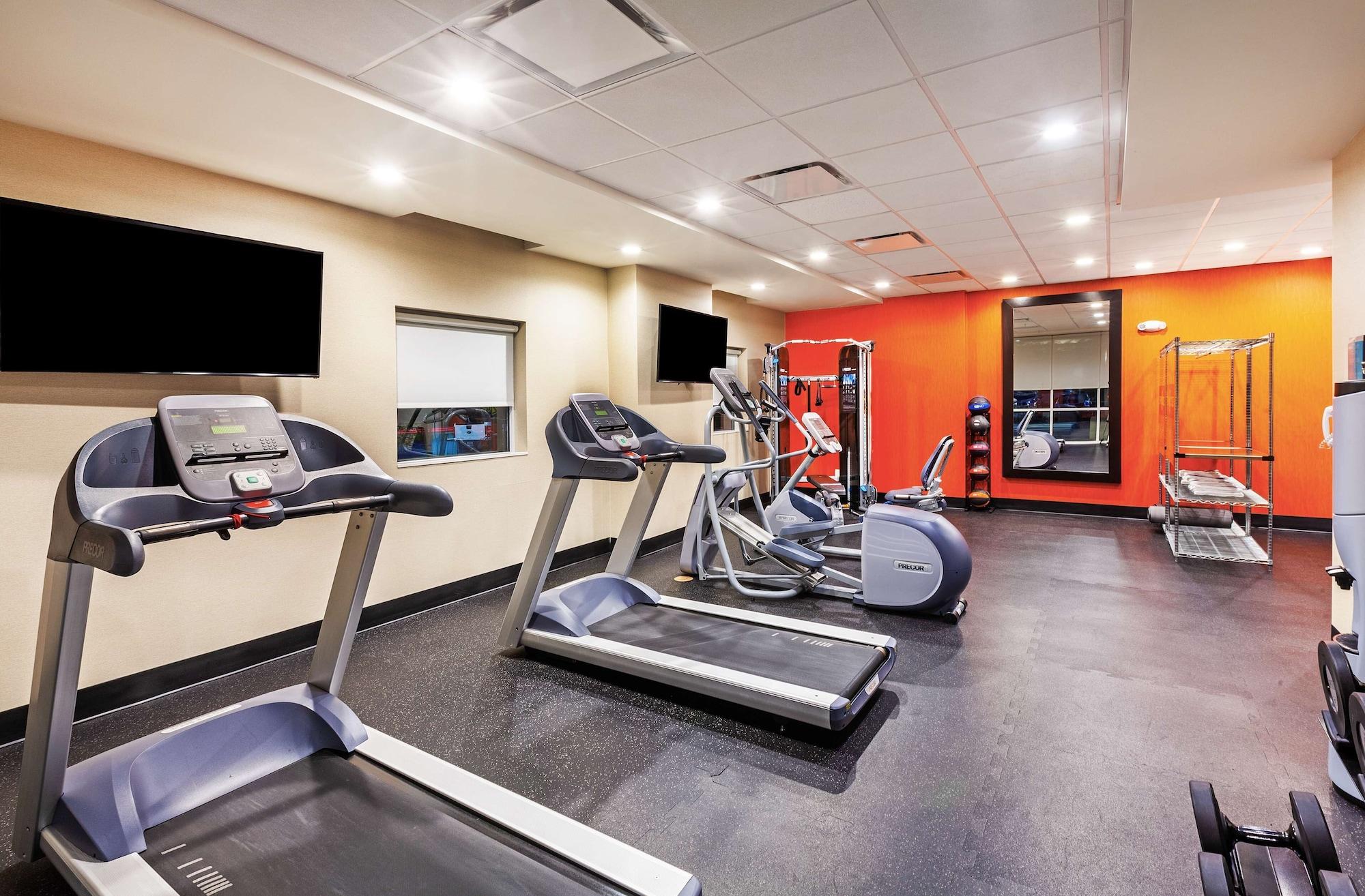 Gimnasio Home2 Suites by Hilton Gonzales, LA