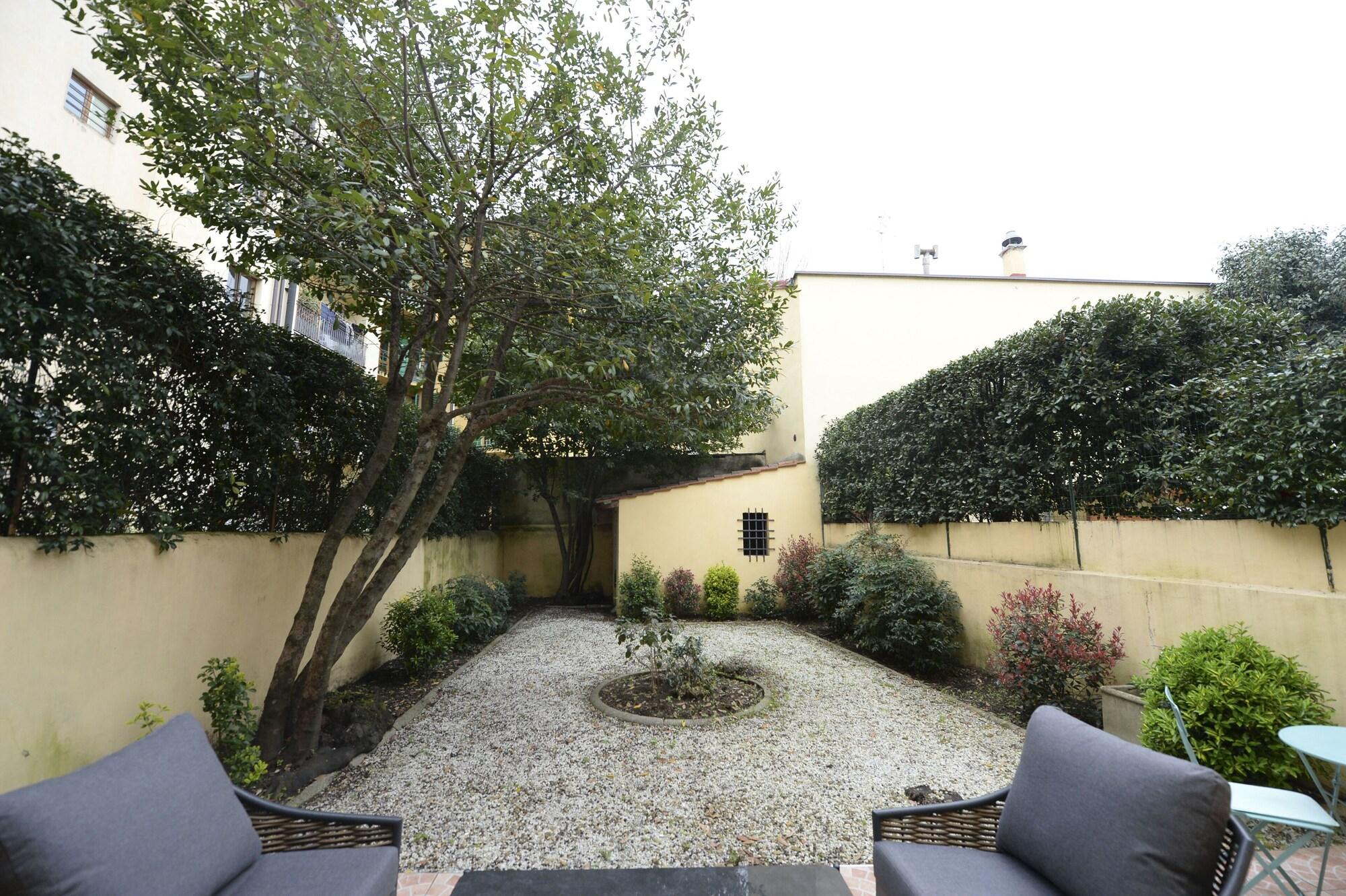Vista Exterior Palazzo Oliveto