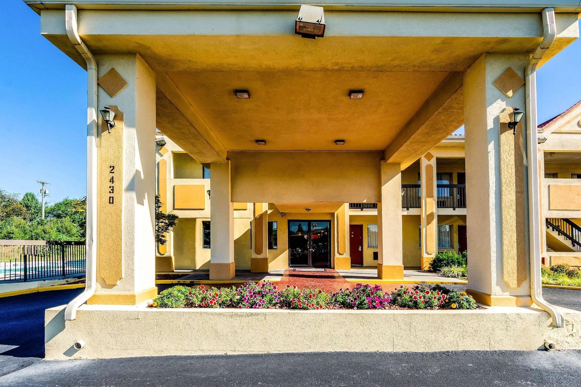 Vista Exterior Econo Lodge Christiansburg-Blacksburg I-81