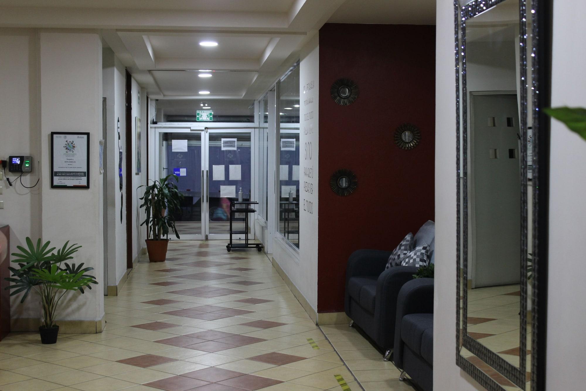 Vista Lobby Hotel Marllou