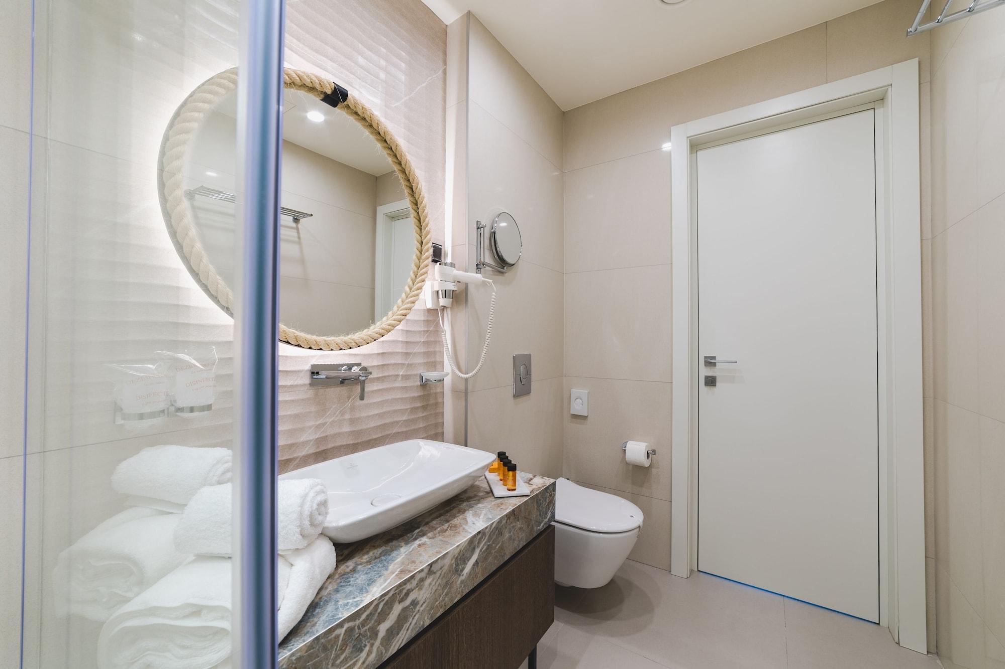 Equipamiento de Habitación Aurel Coast