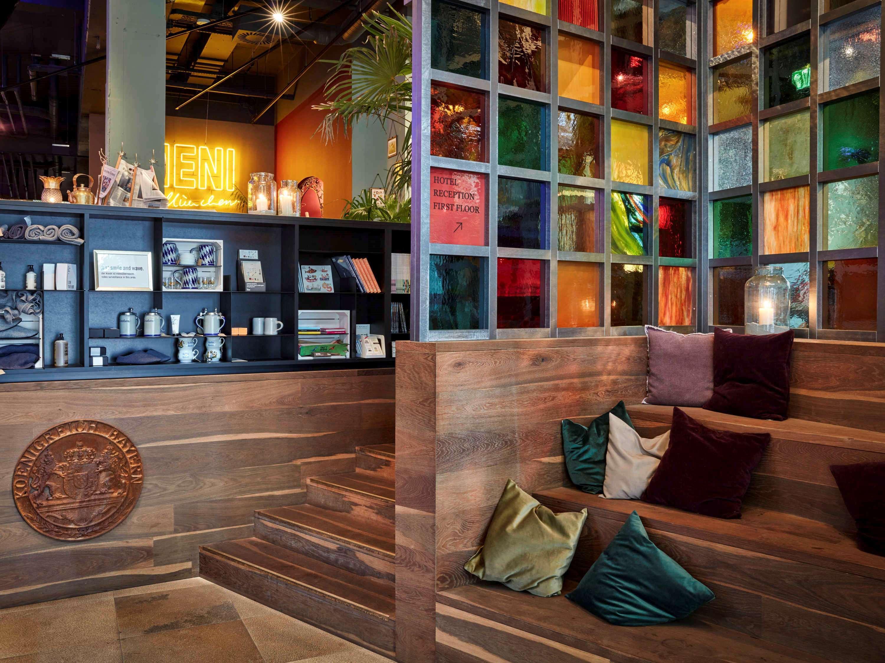 Vista Exterior 25hours Hotel The Royal Bavarian