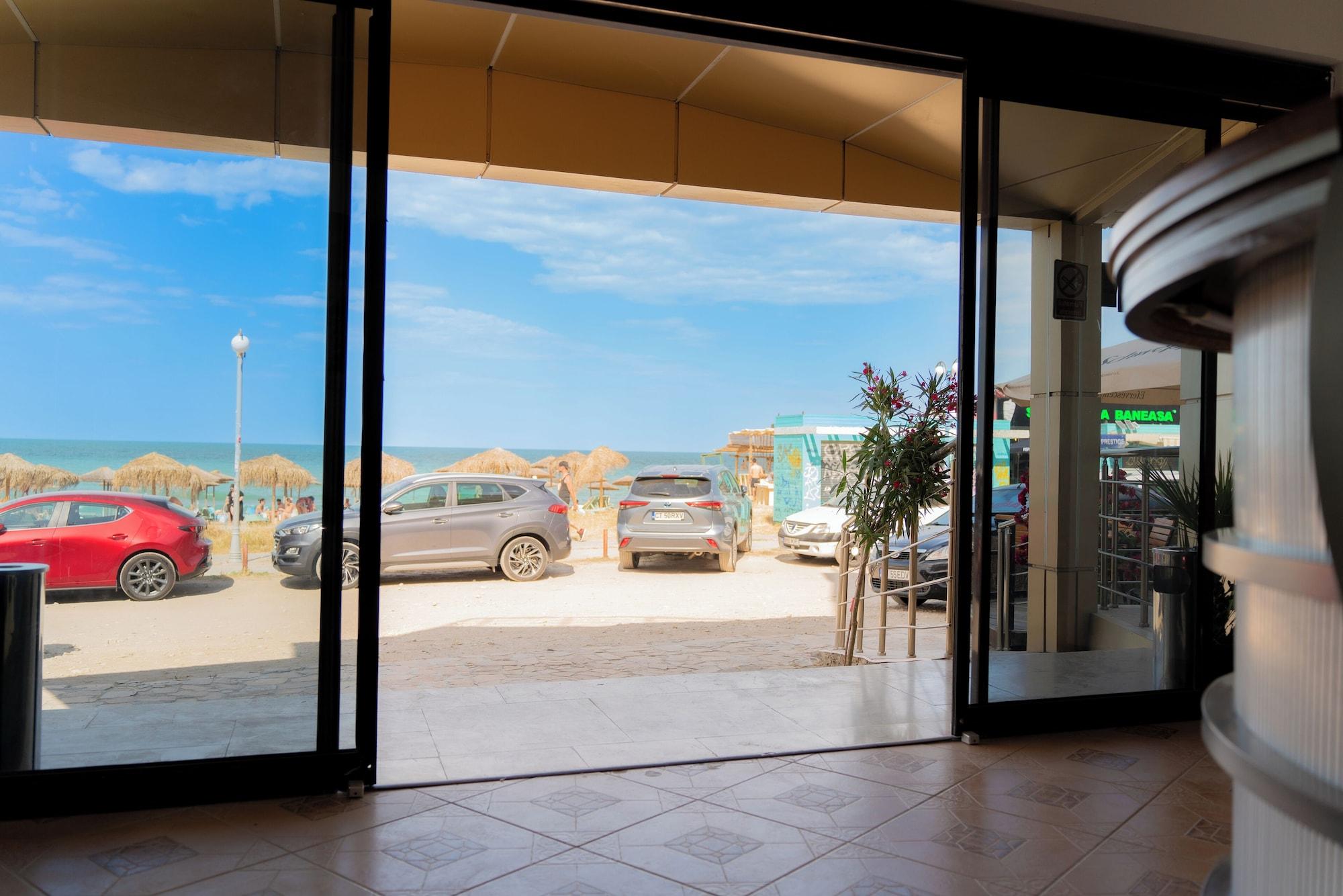 Vista Lobby Plaja 33