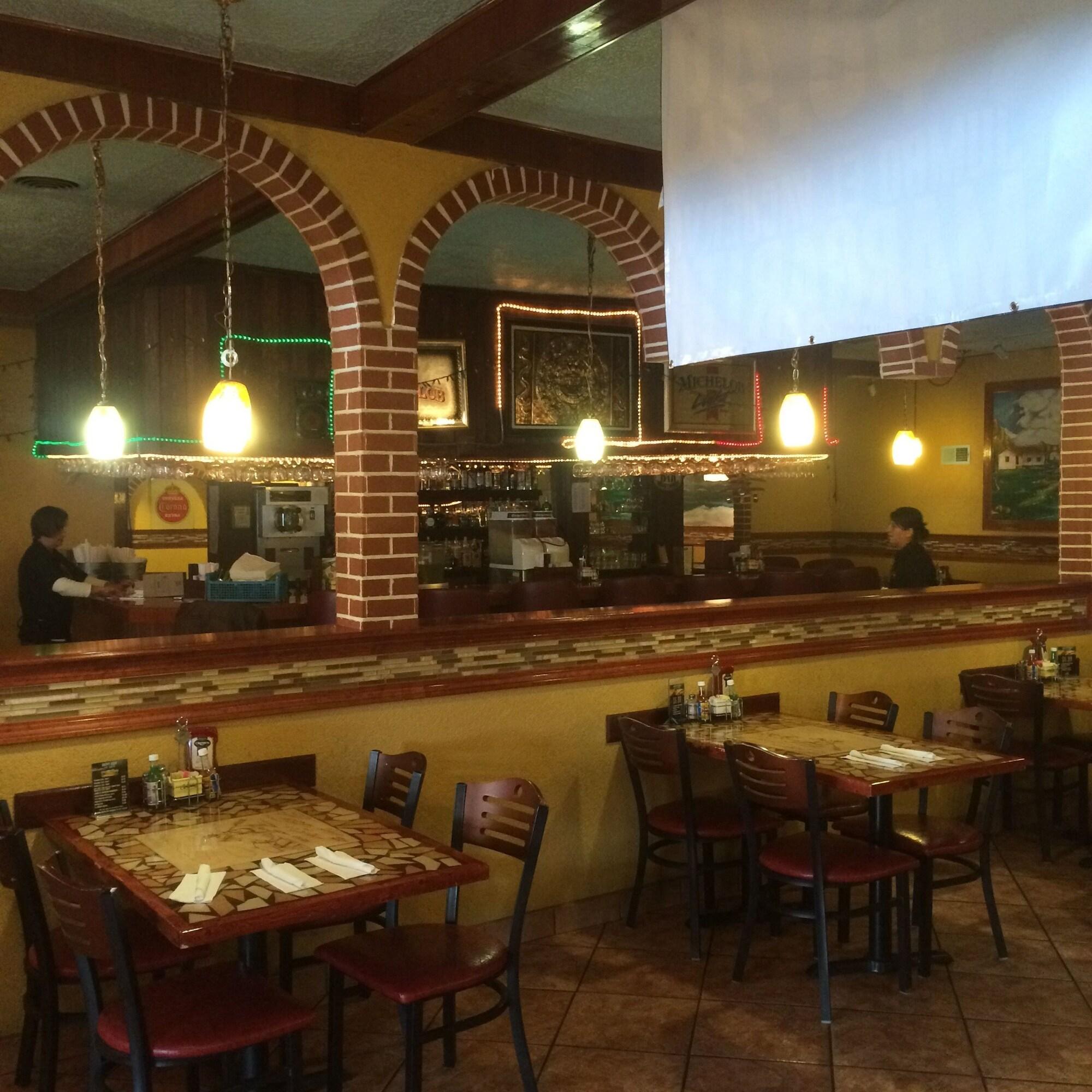 Restaurant Pacer Inn And Suites Delaware