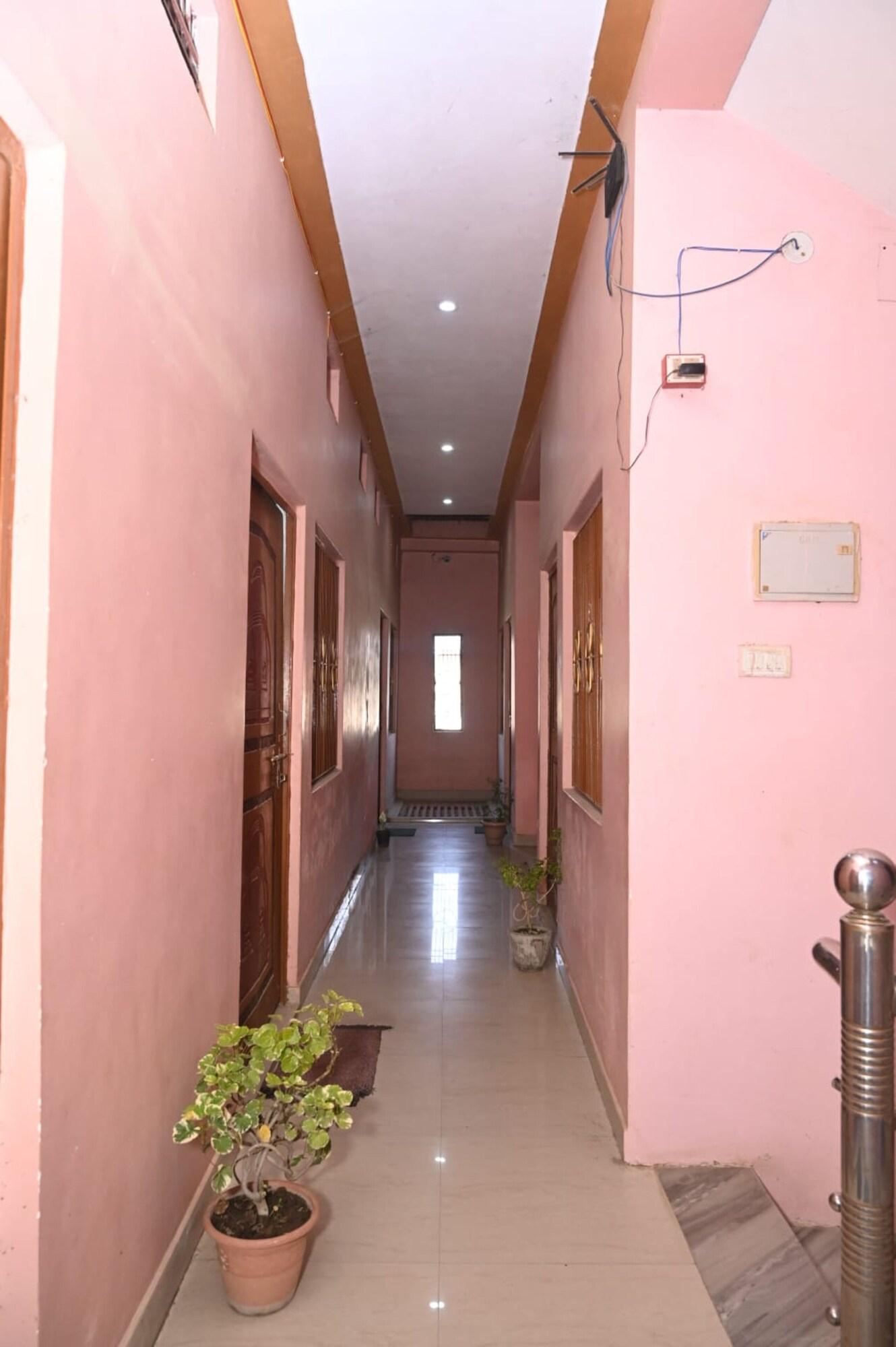 Vista Lobby Goroomgo Mahamaya Guest House Varanasi