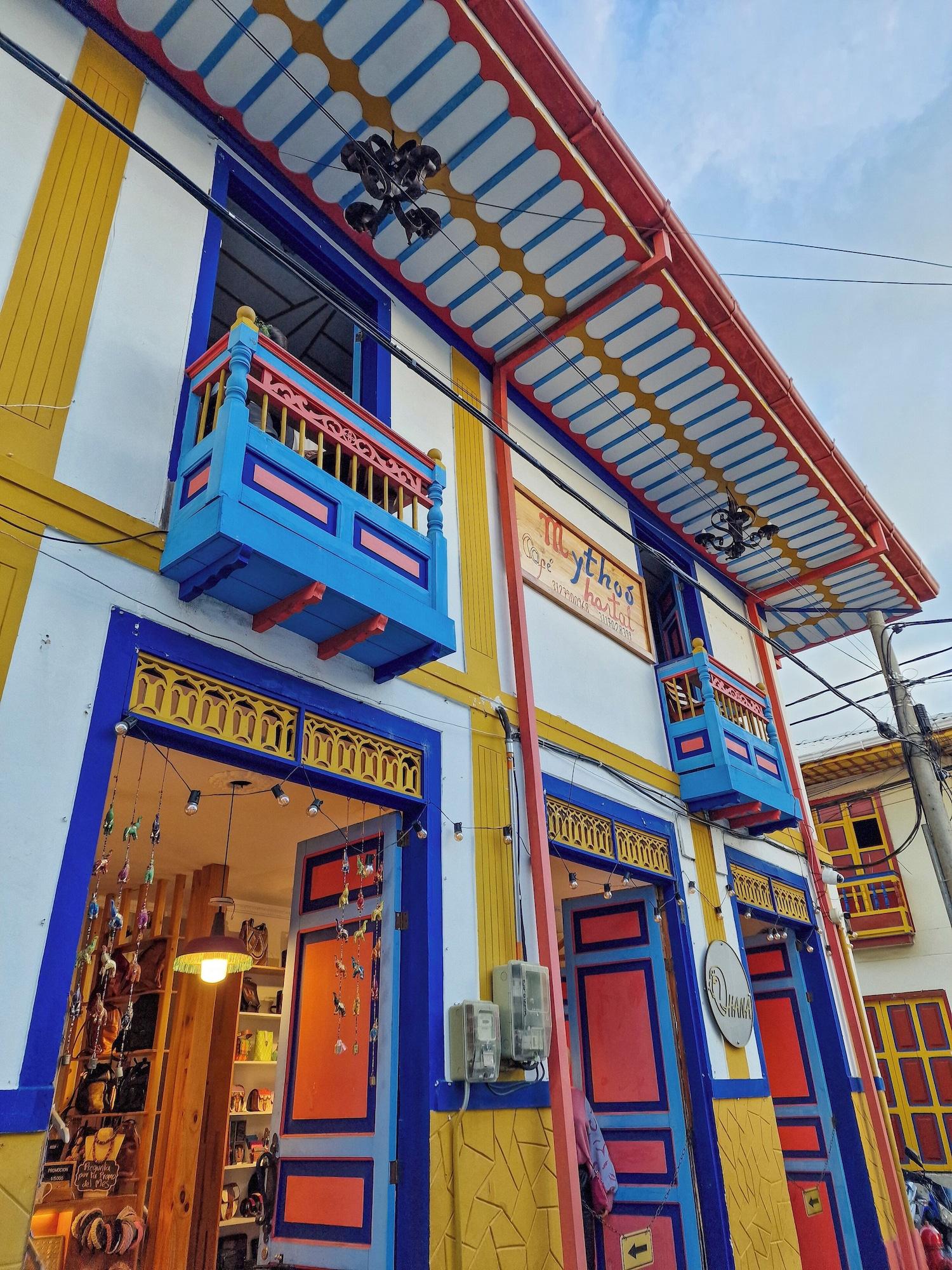 Varios Hostal Mythos