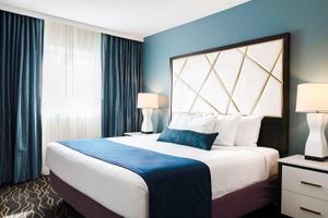 Alojamiento - 1 bedroom suite plus+ - Anaheim Worldmark Resort -walk to Expo West Mar.3rd-6th