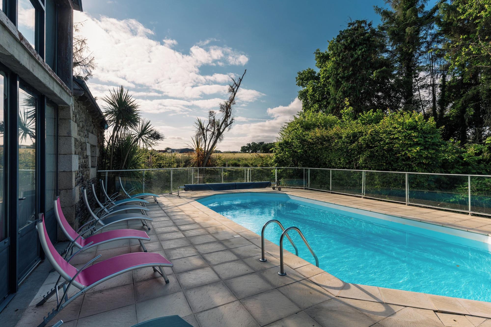 Varios Hotel Kastell Dinec'h