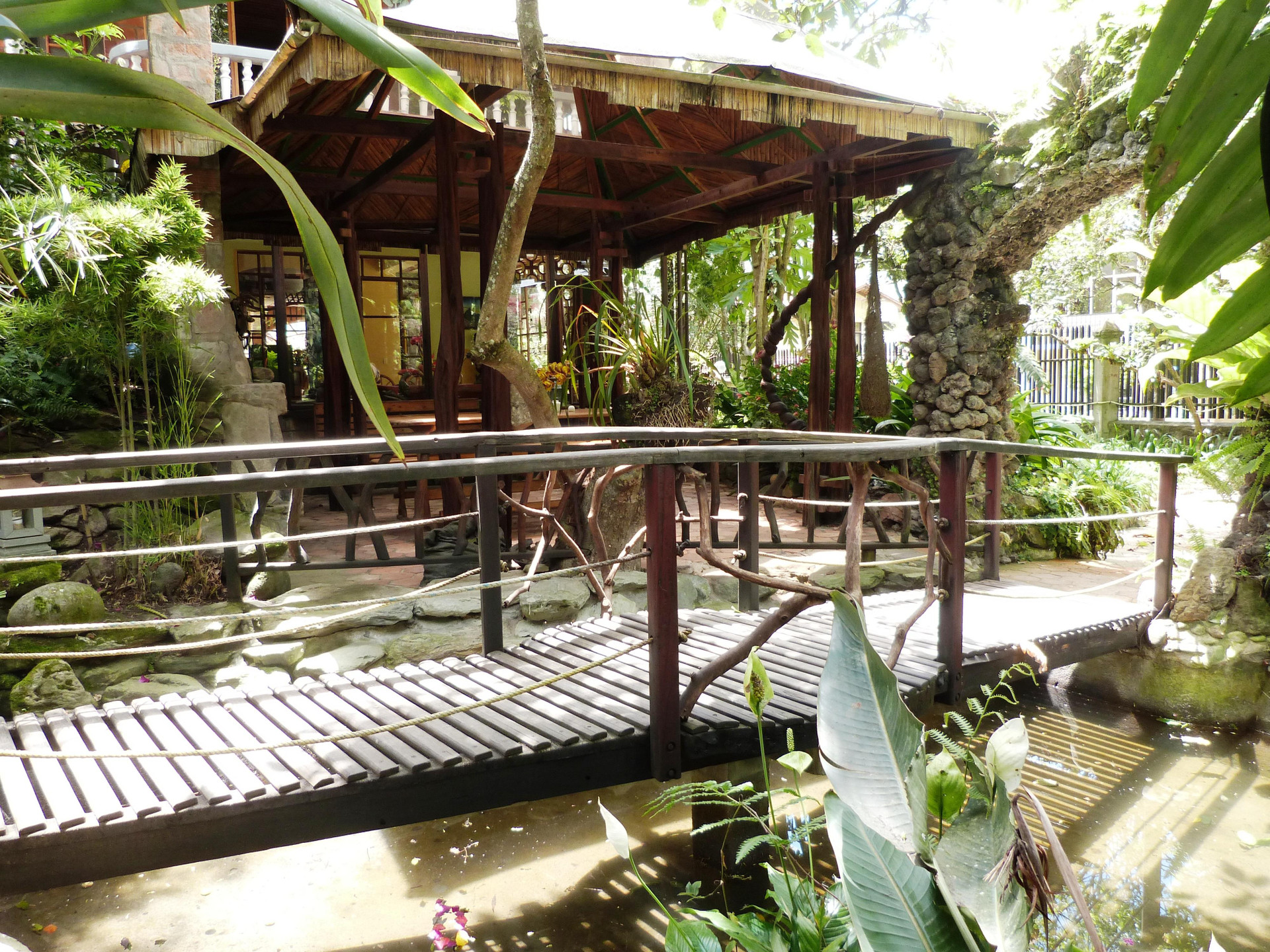 Varios Hostería y Spa Isla de Baños