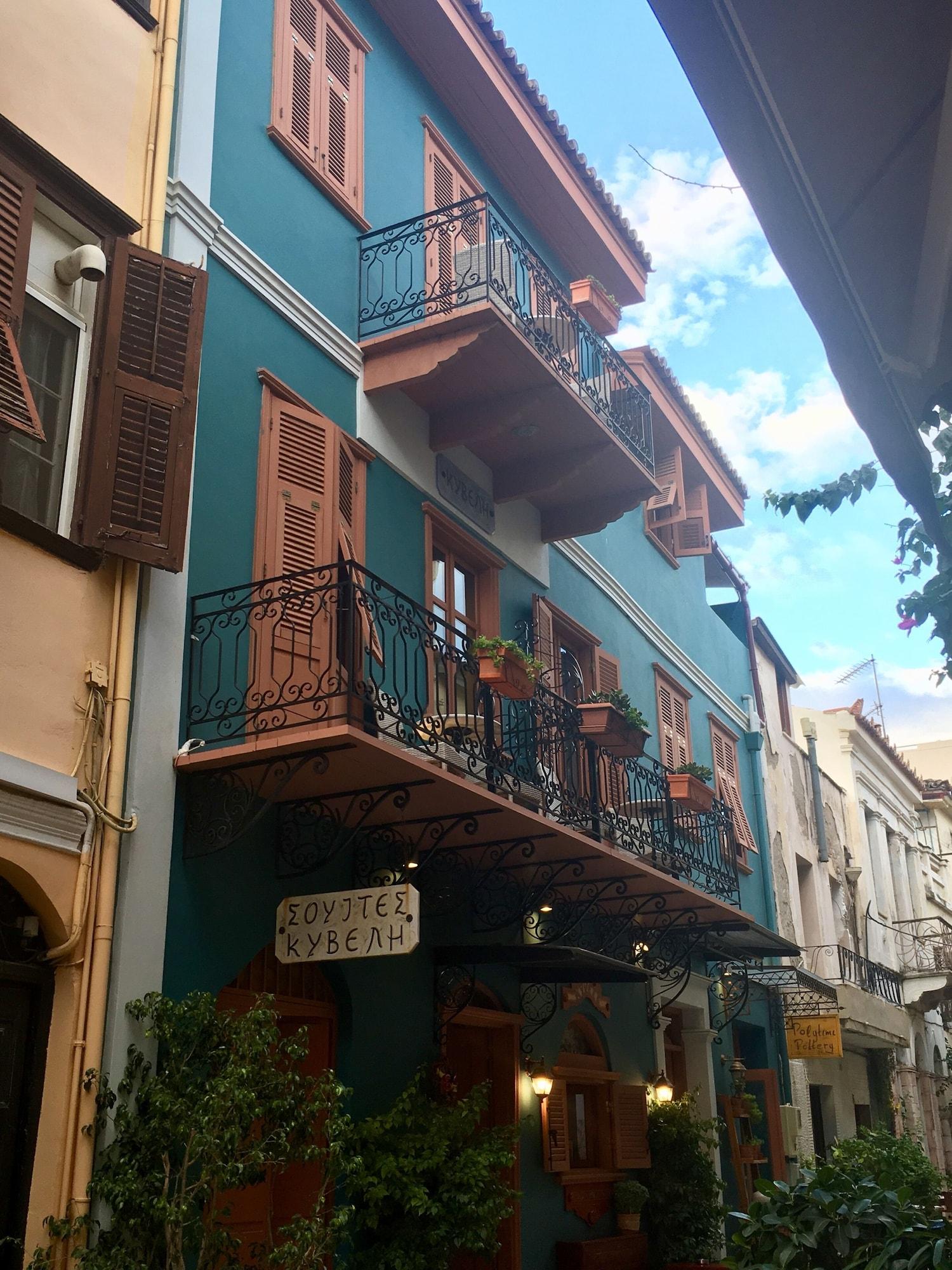 Vista Exterior Kyveli Suites