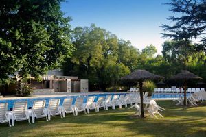 Alojamiento - Howard Johnson by Wyndham Escobar Hotel