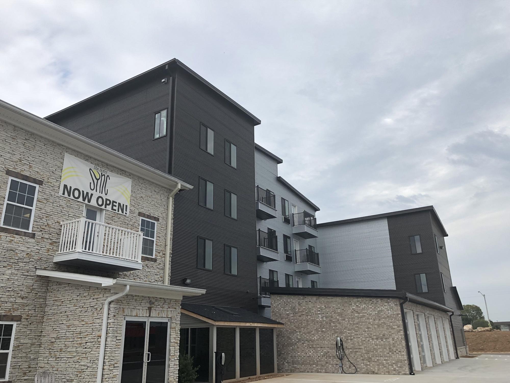 Vista Exterior The Hotel Sync