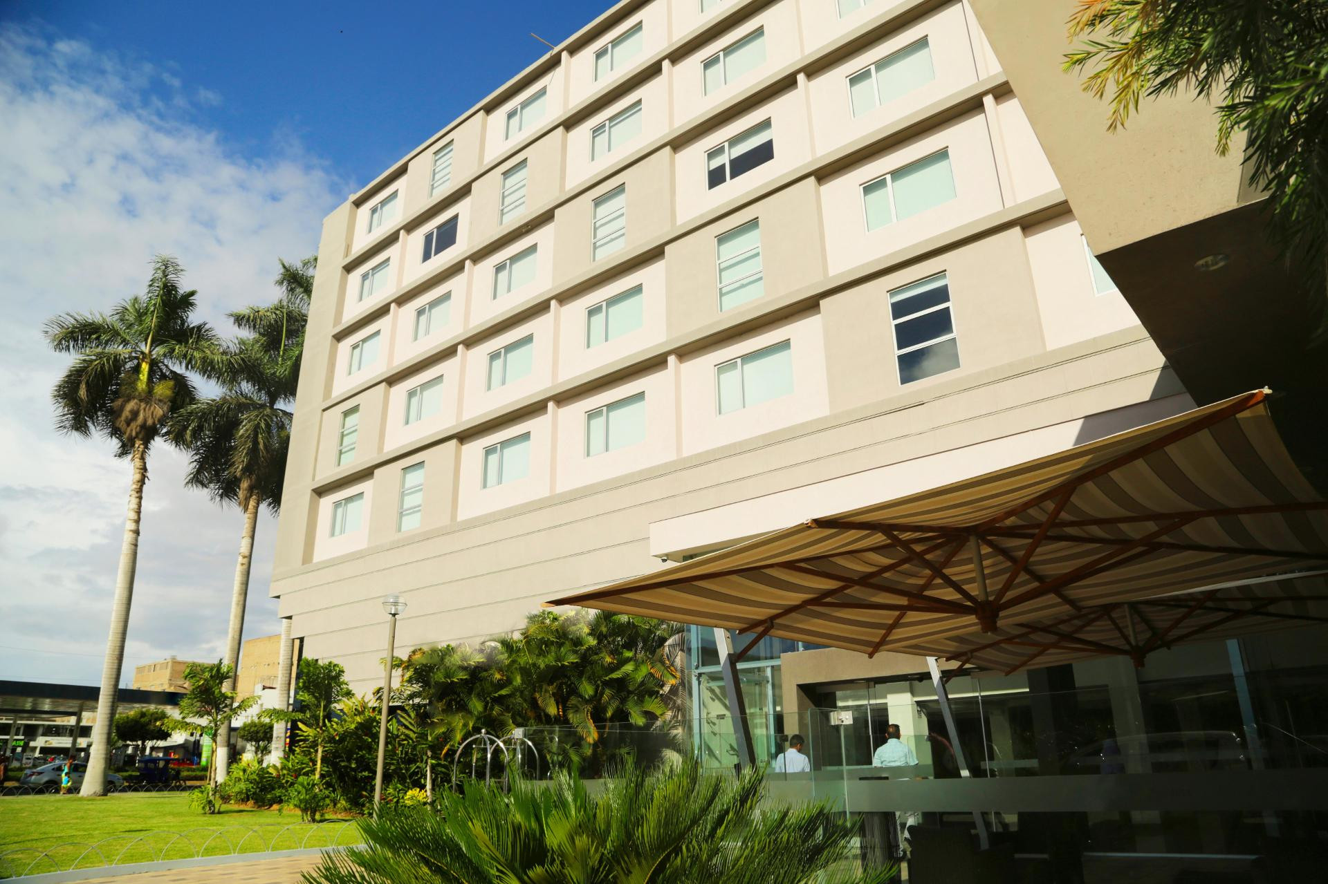 Vista Exterior Casa Andina Select Chiclayo