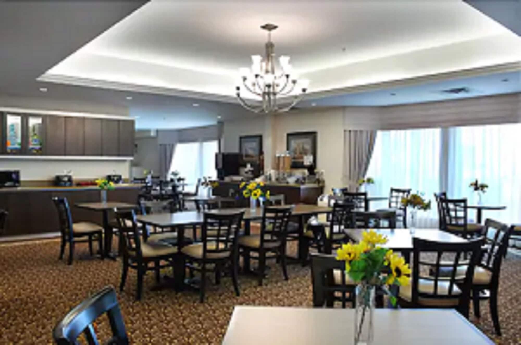 Restaurant Admiral Inn Mississauga Toronto