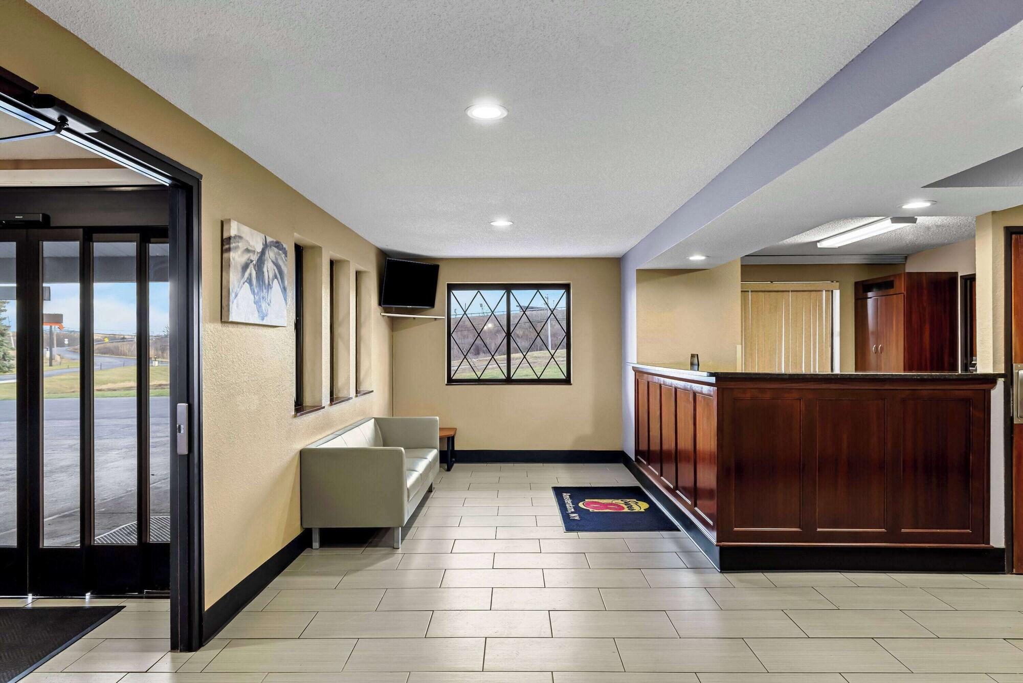 Vista Lobby Super 8 by Wyndham Amsterdam
