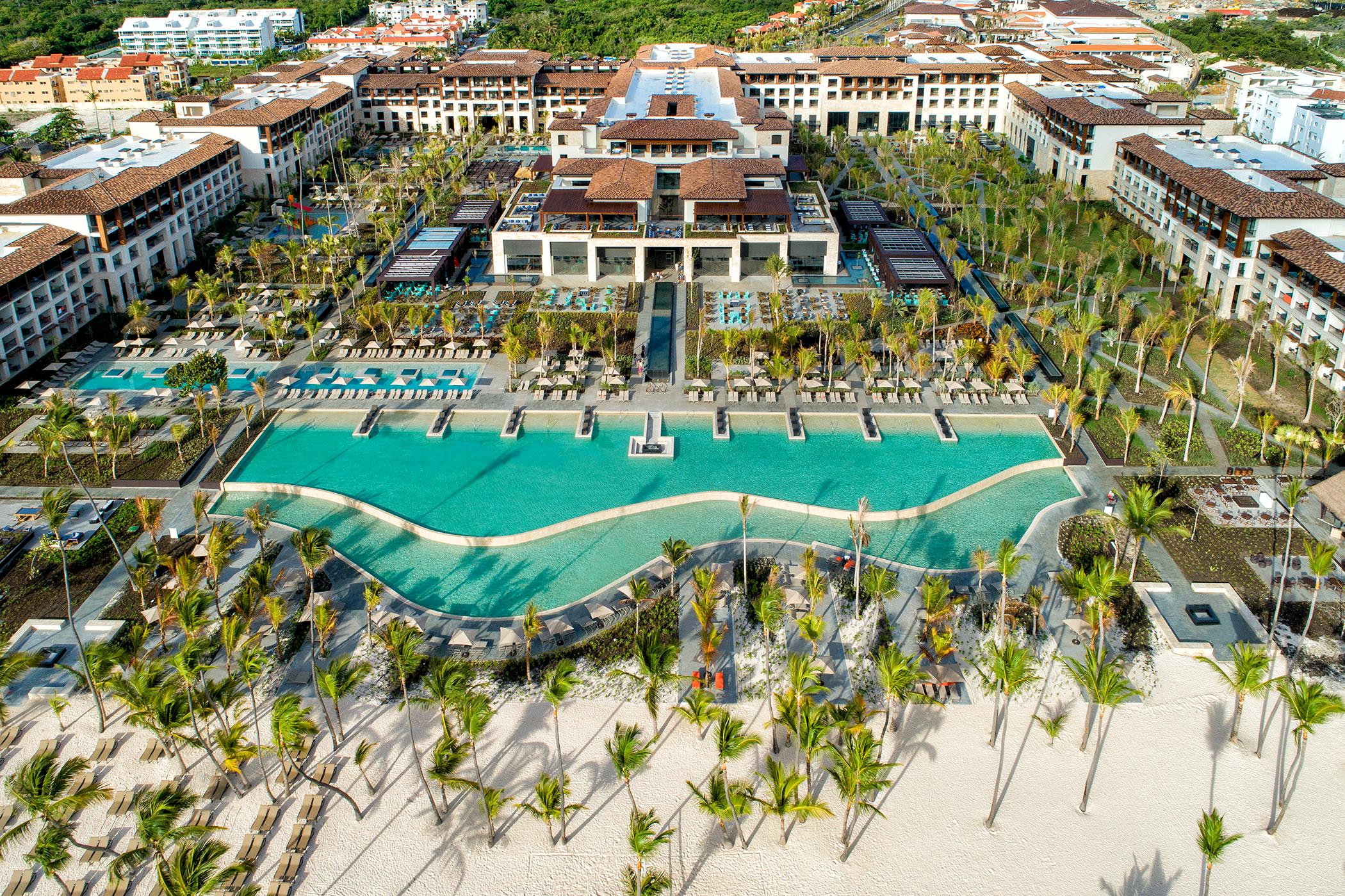 Vista Exterior Unique Club at Lopesan Costa Bávaro - All Inclusive