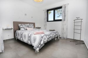 Alquiler Vacacional - Villa with private 28° heated swimming pool.