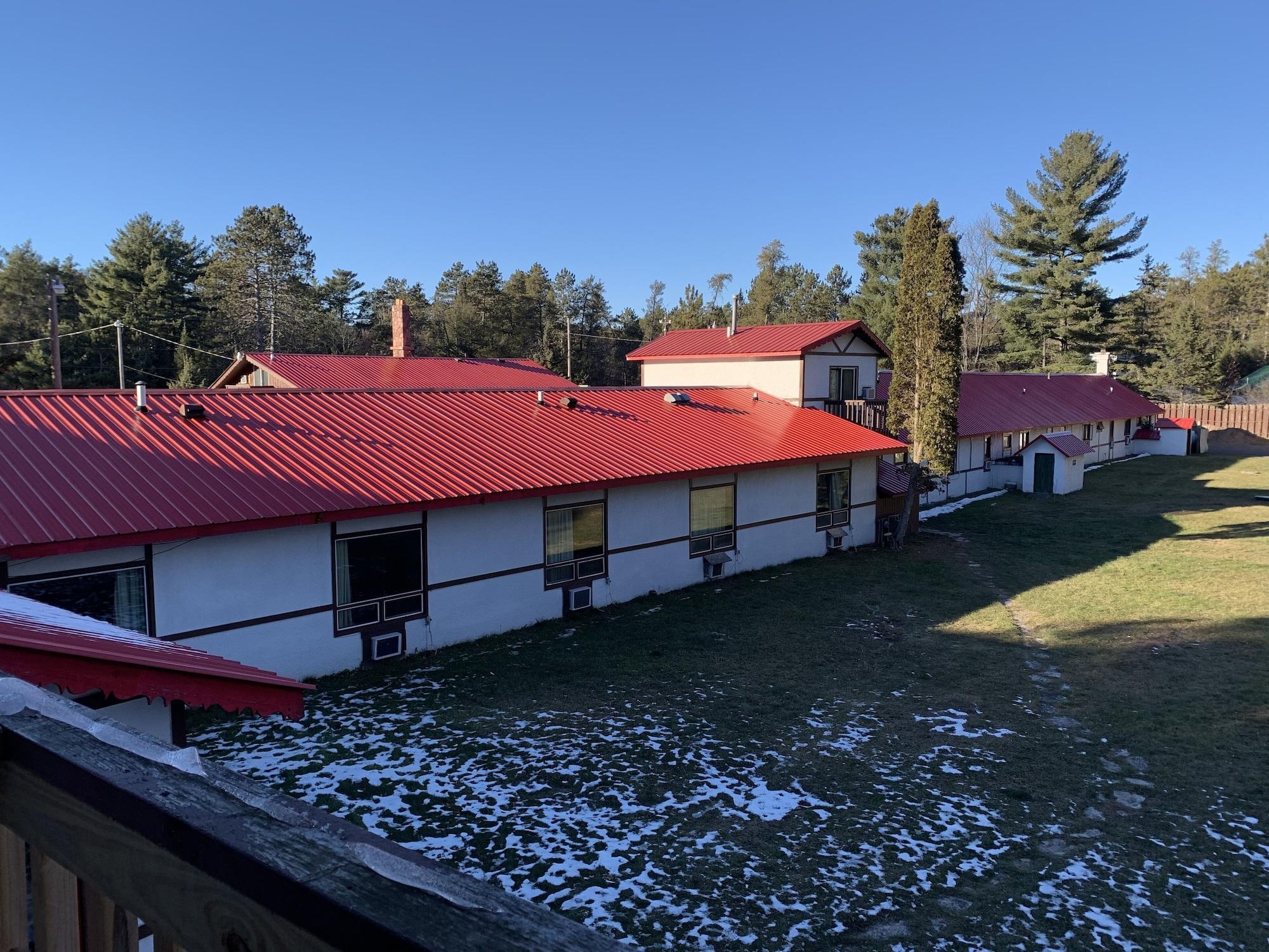 Vista Exterior Lumberjack Inn
