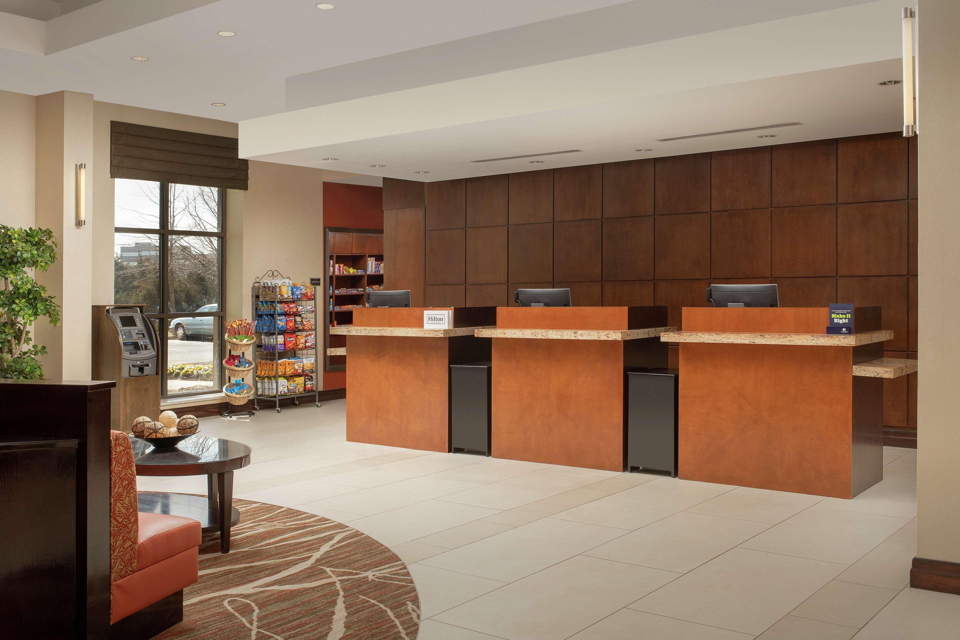 Vista Lobby DoubleTree by Hilton Sterling - Dulles Airport