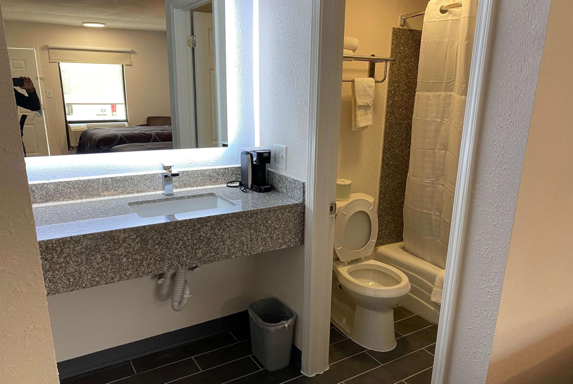 Equipamiento de Habitación Super 8 by Wyndham Marietta/West/Atl Area