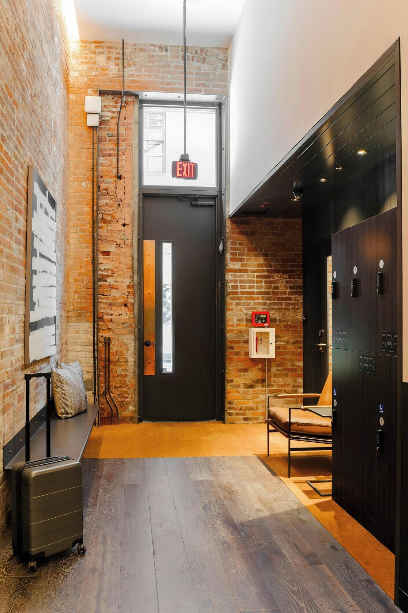 Vista Lobby Sonder by Marriott Bonvoy RailSpur Apartments Pioneer Square