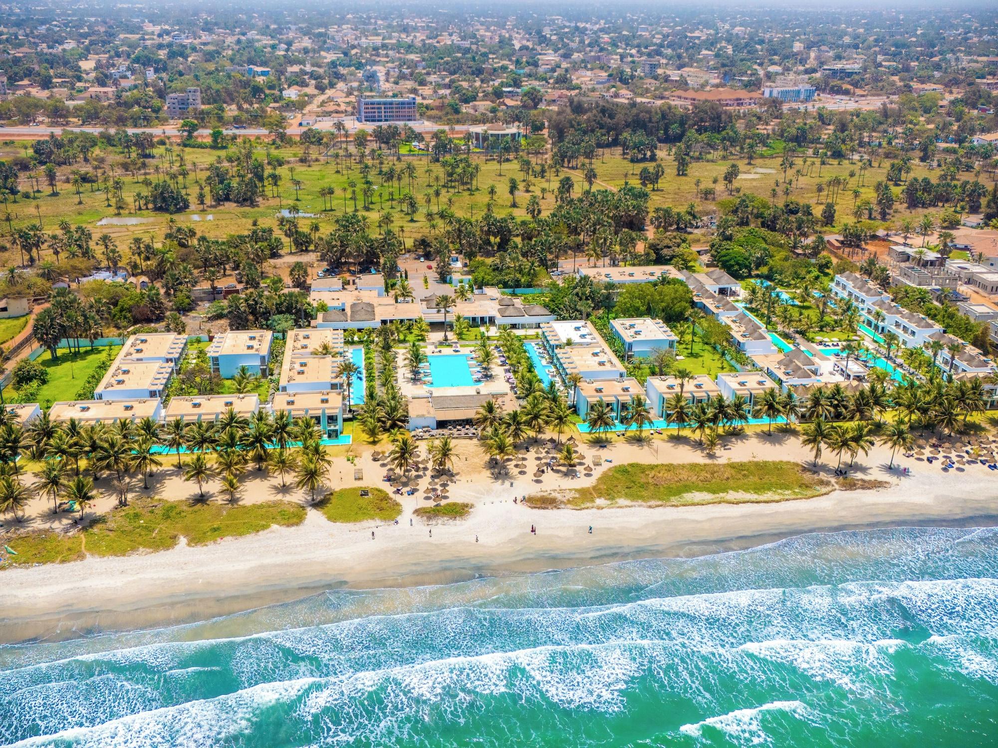 Vista Exterior Tamala Beach Resort