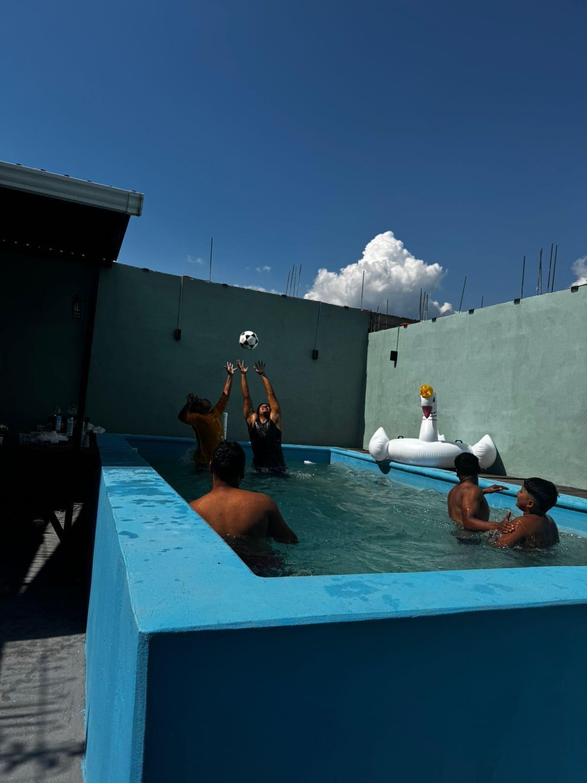 Vista Piscina Villa Idalia