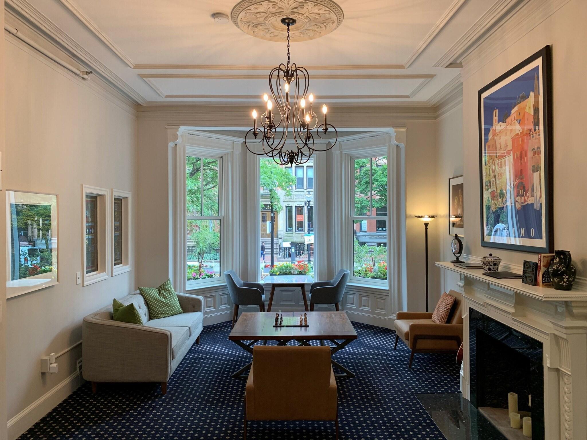 Vista Lobby Newbury Guest House
